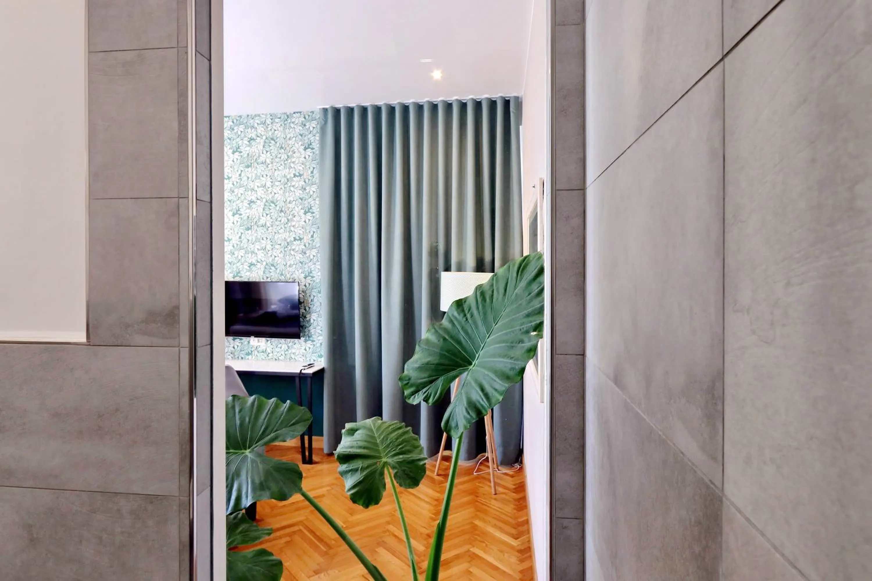 Shower in Vico Rooms and Terrace