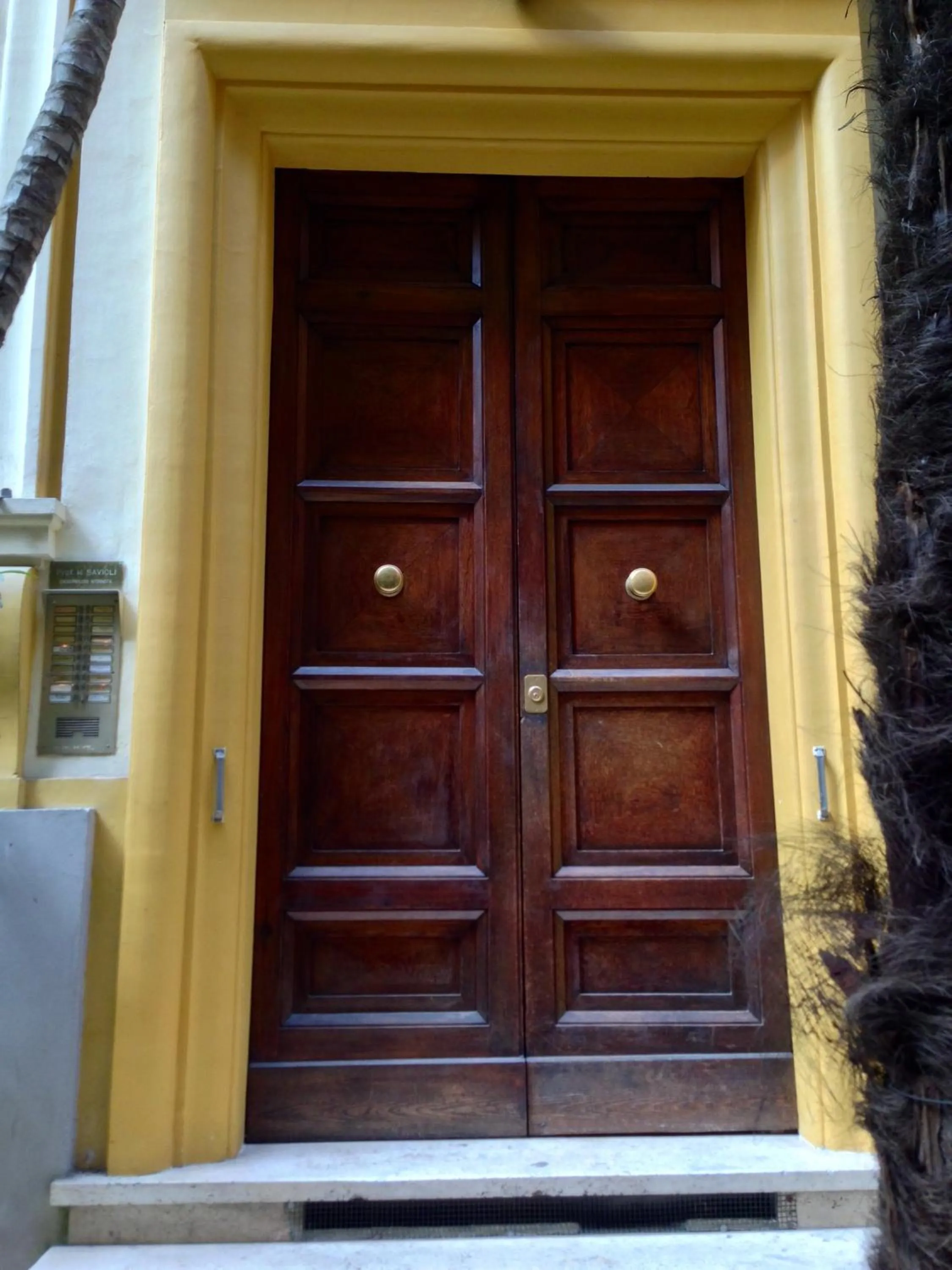 Facade/entrance in Vico Rooms and Terrace