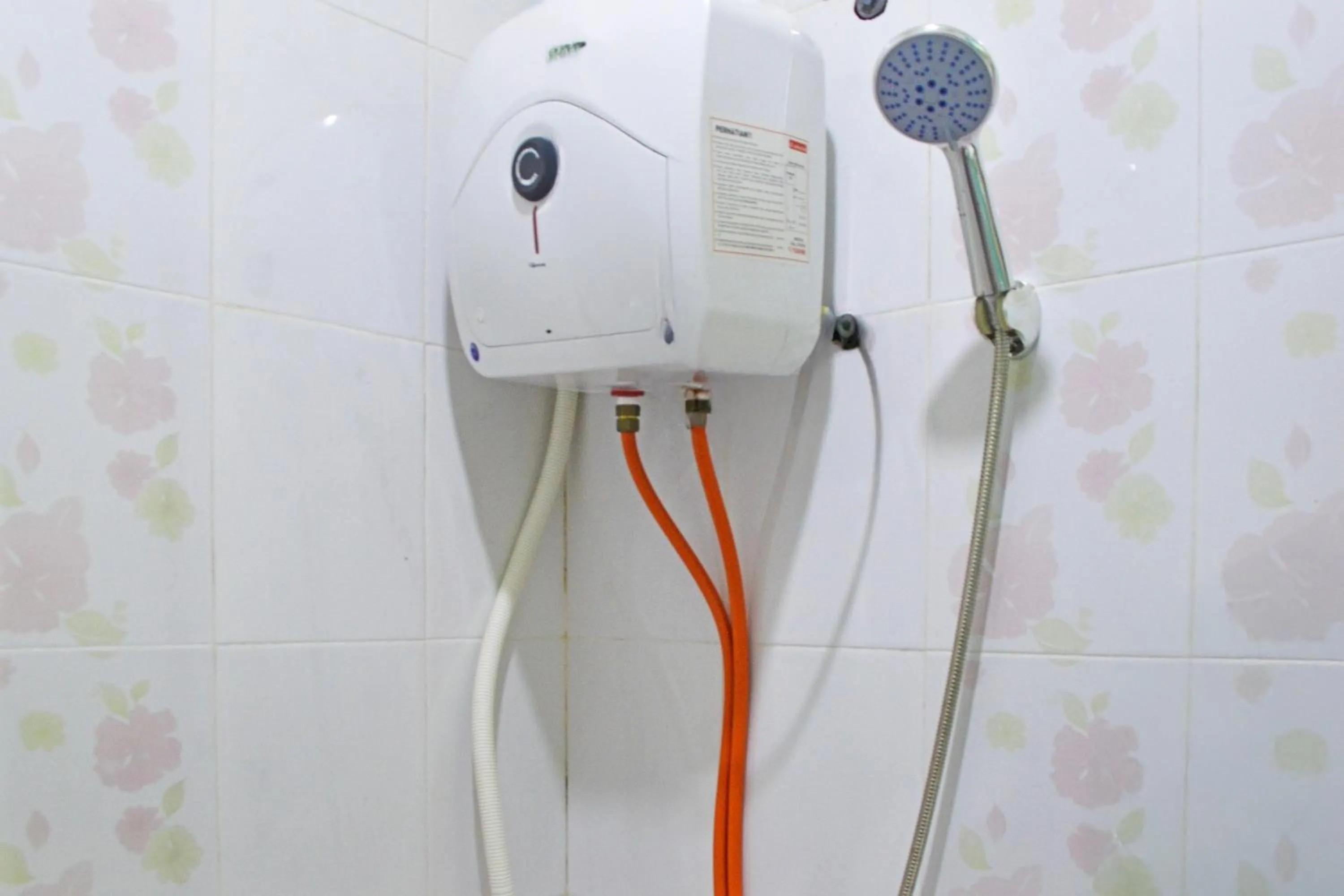 Bathroom in Collection O Balikpapan Near Balikpapan Super Block Formerly City Inn Hotel