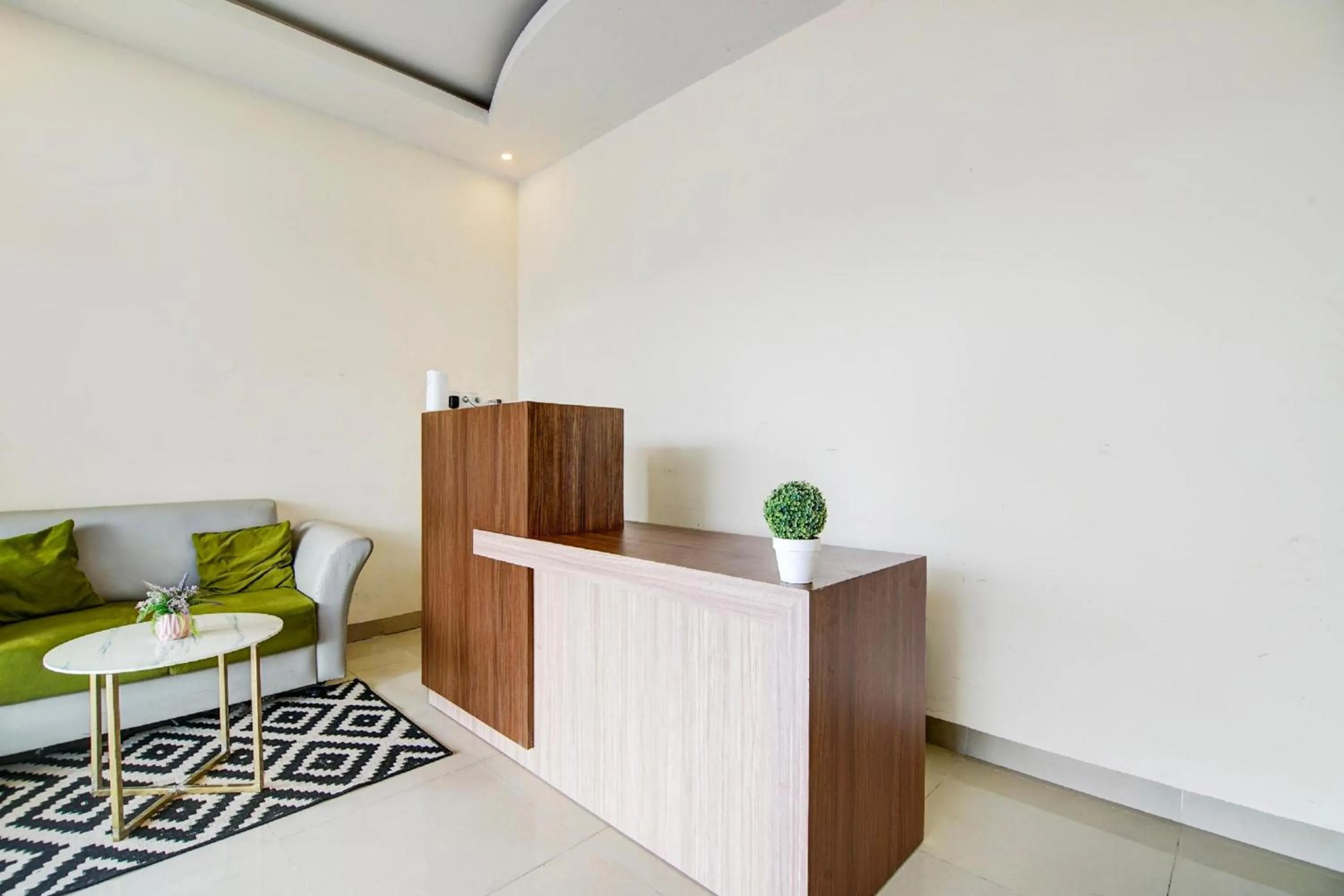 Lobby or reception in Capital O Pusat Kota Pekanbaru Near Mall Living World Formerly Radja Homestay