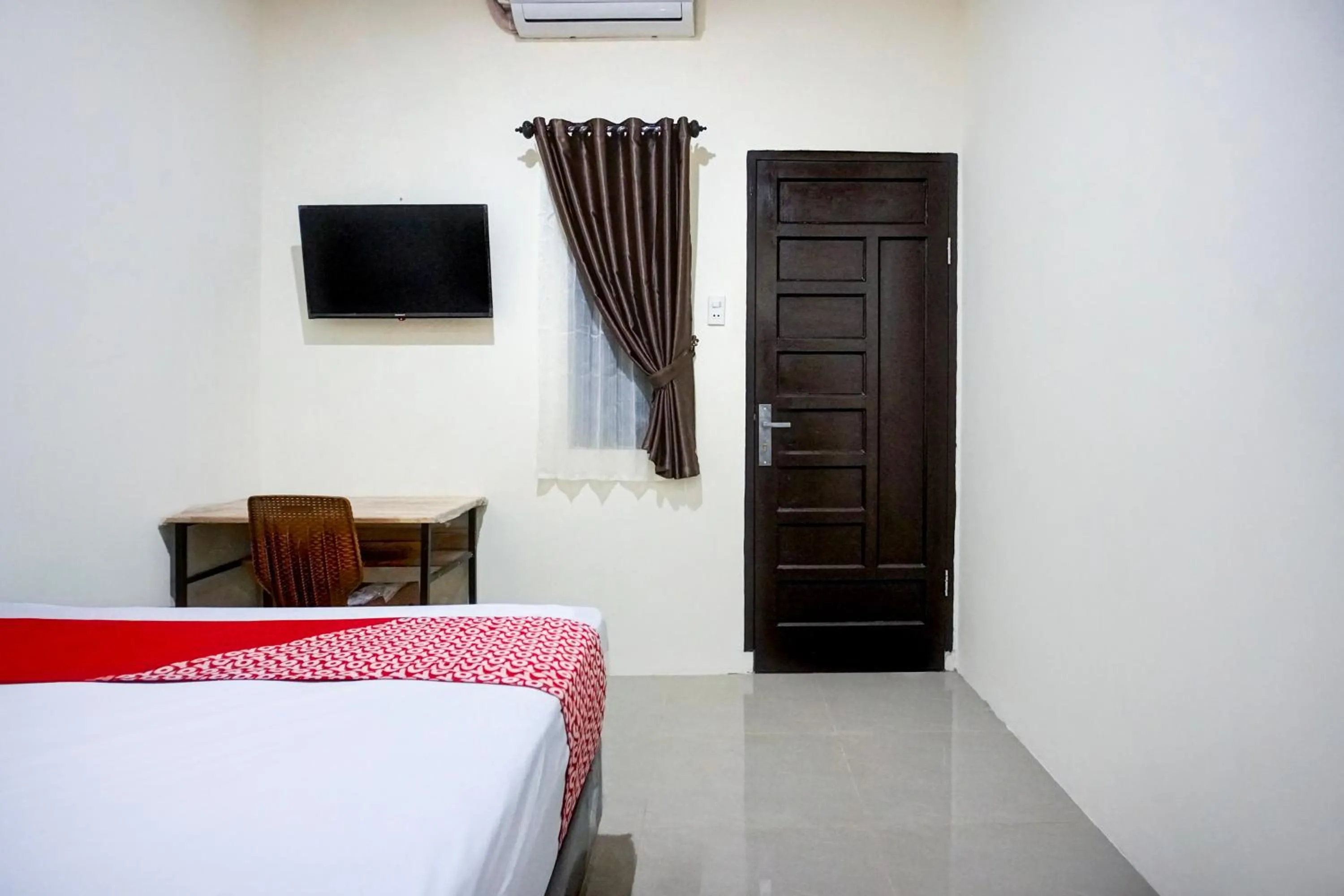 Bed in Hotel O Medan City Center Near Rumah Sakit Bunda Thamrin Formerly Mora Residence