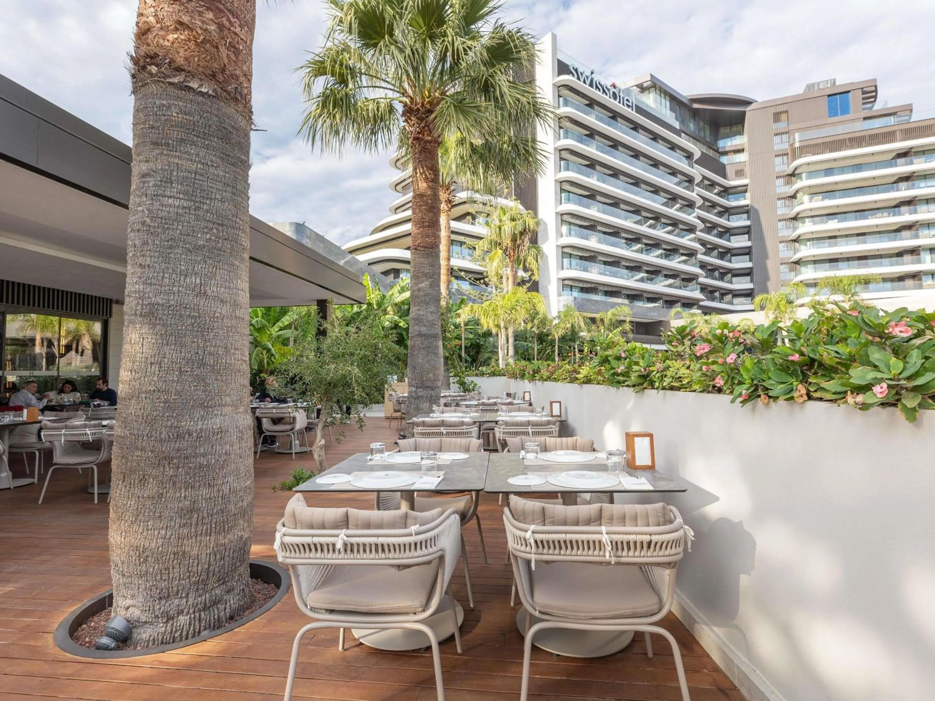 Restaurant/places to eat in Swissotel Resort And Spa Cesme