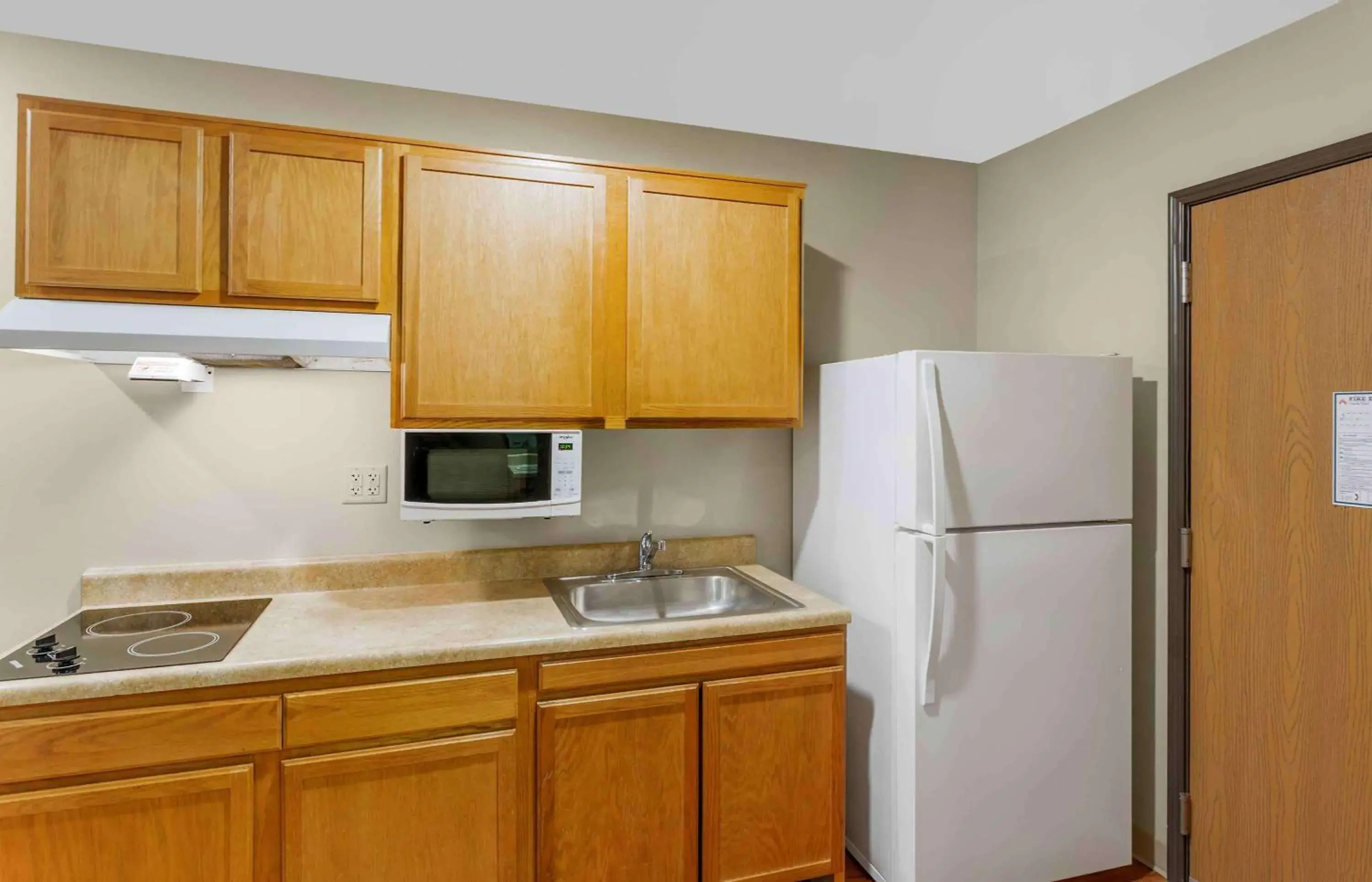 Kitchen or kitchenette in Extended Stay America Select Suites - Provo - American Fork Kitchen or kitchenette in Extended Stay America Select Suites - Provo - American Fork