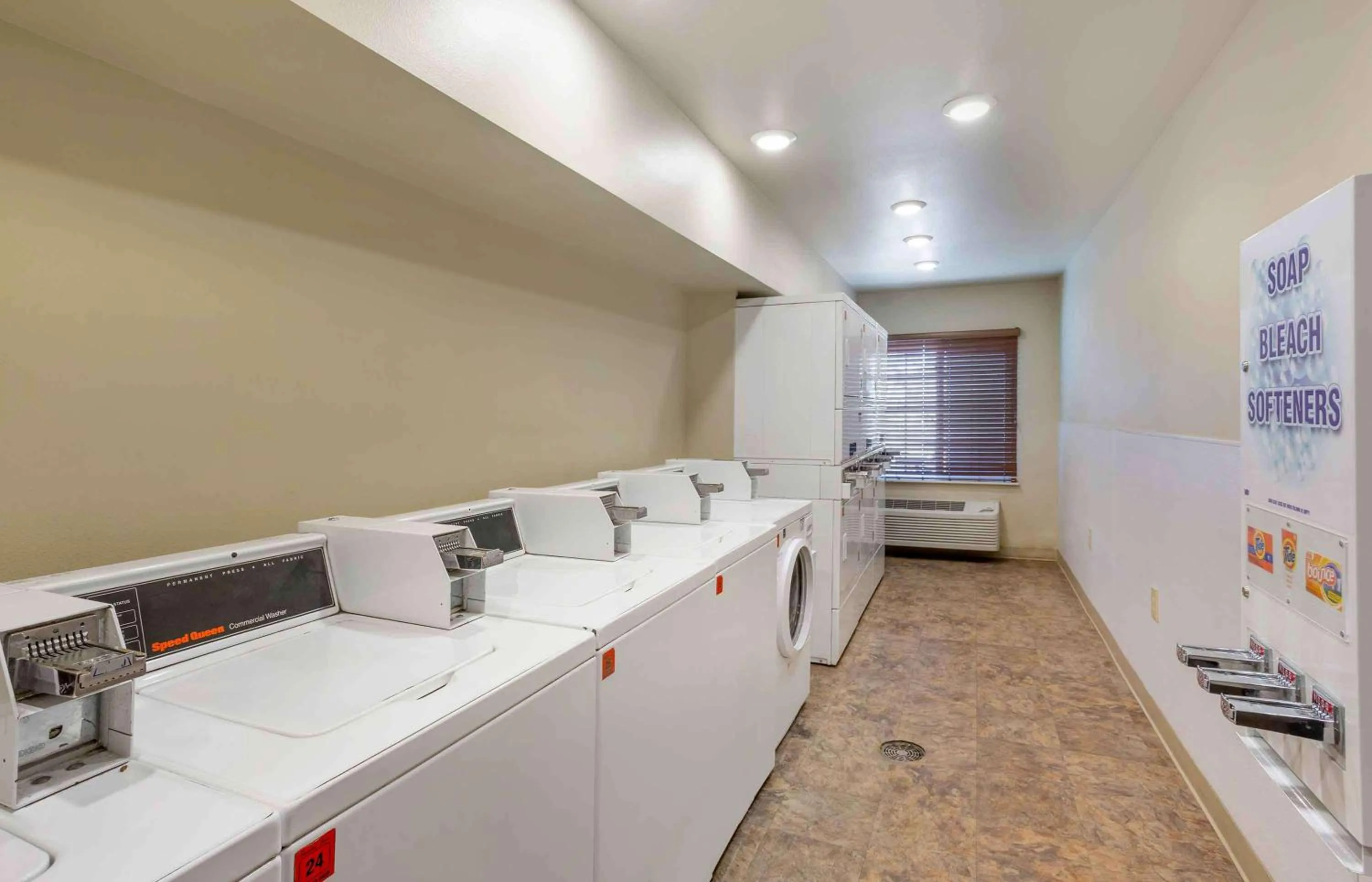 Property building in Extended Stay America Select Suites - Provo - American Fork