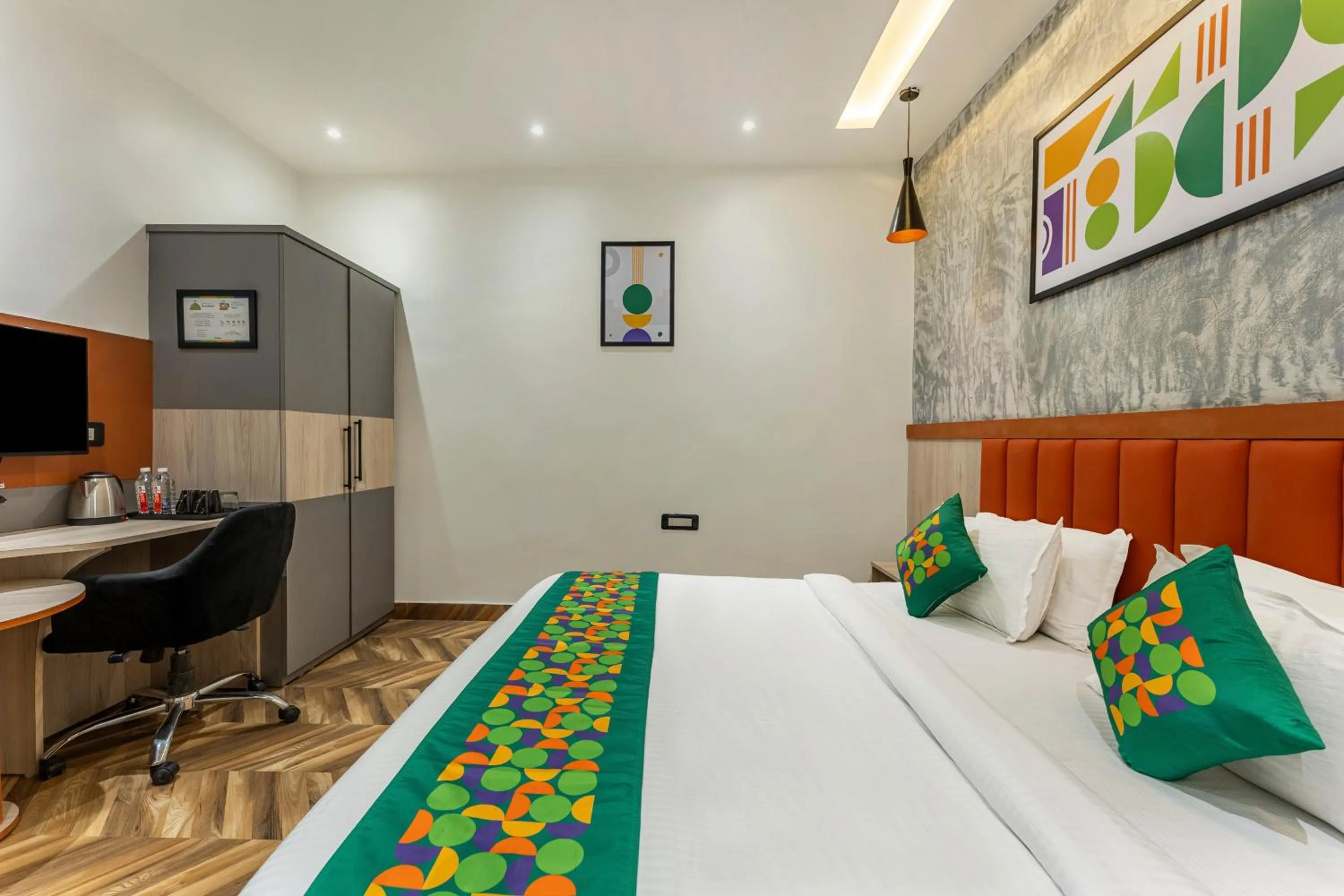 Bedroom, Bed in Treebo Divine Stay Prayagraj
