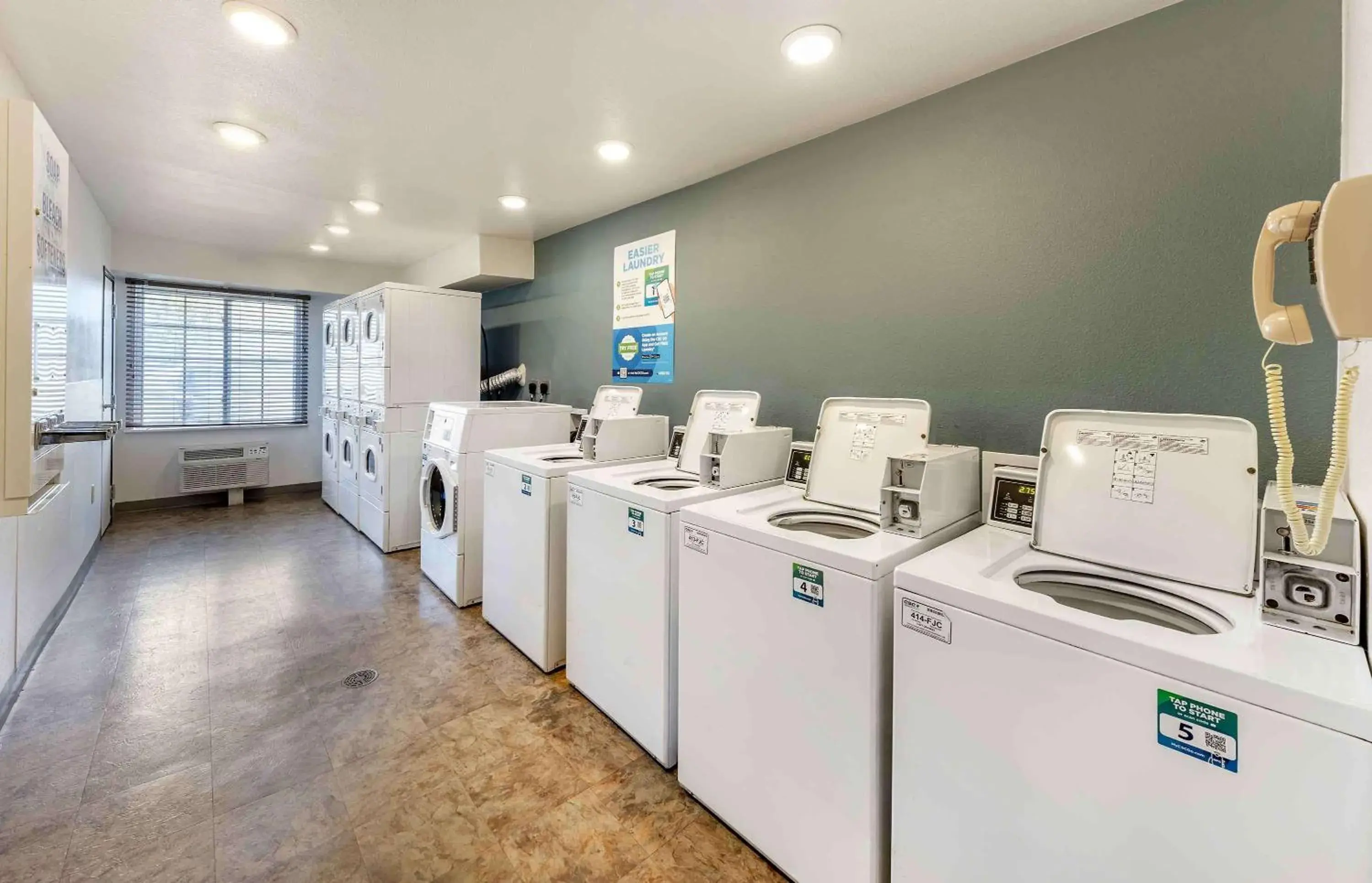 Property building in Extended Stay America Select Suites - Oklahoma City - Bethany Property building in Extended Stay America Select Suites - Oklahoma City - Bethany