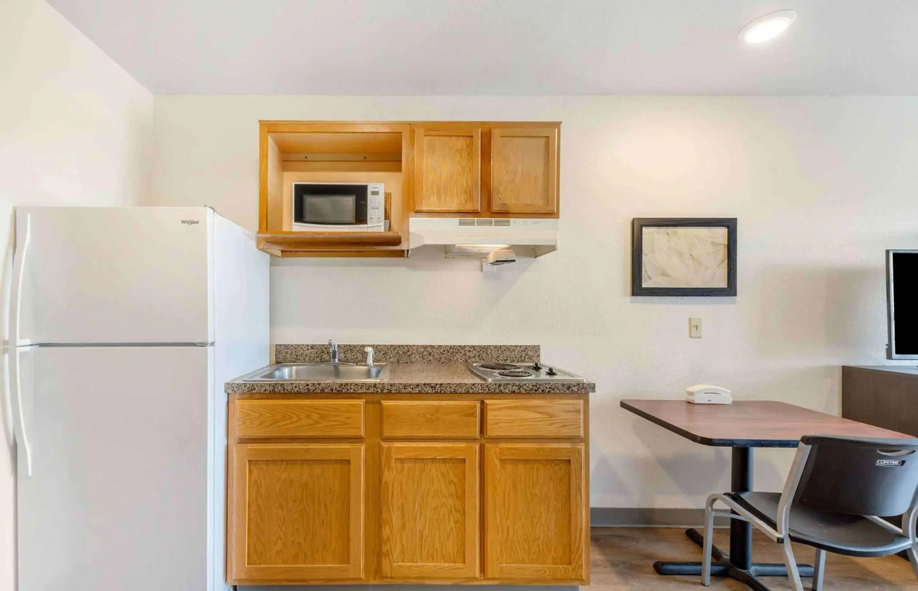 Bedroom in Extended Stay America Select Suites - Oklahoma City - Del City Bedroom in Extended Stay America Select Suites - Oklahoma City - Del City