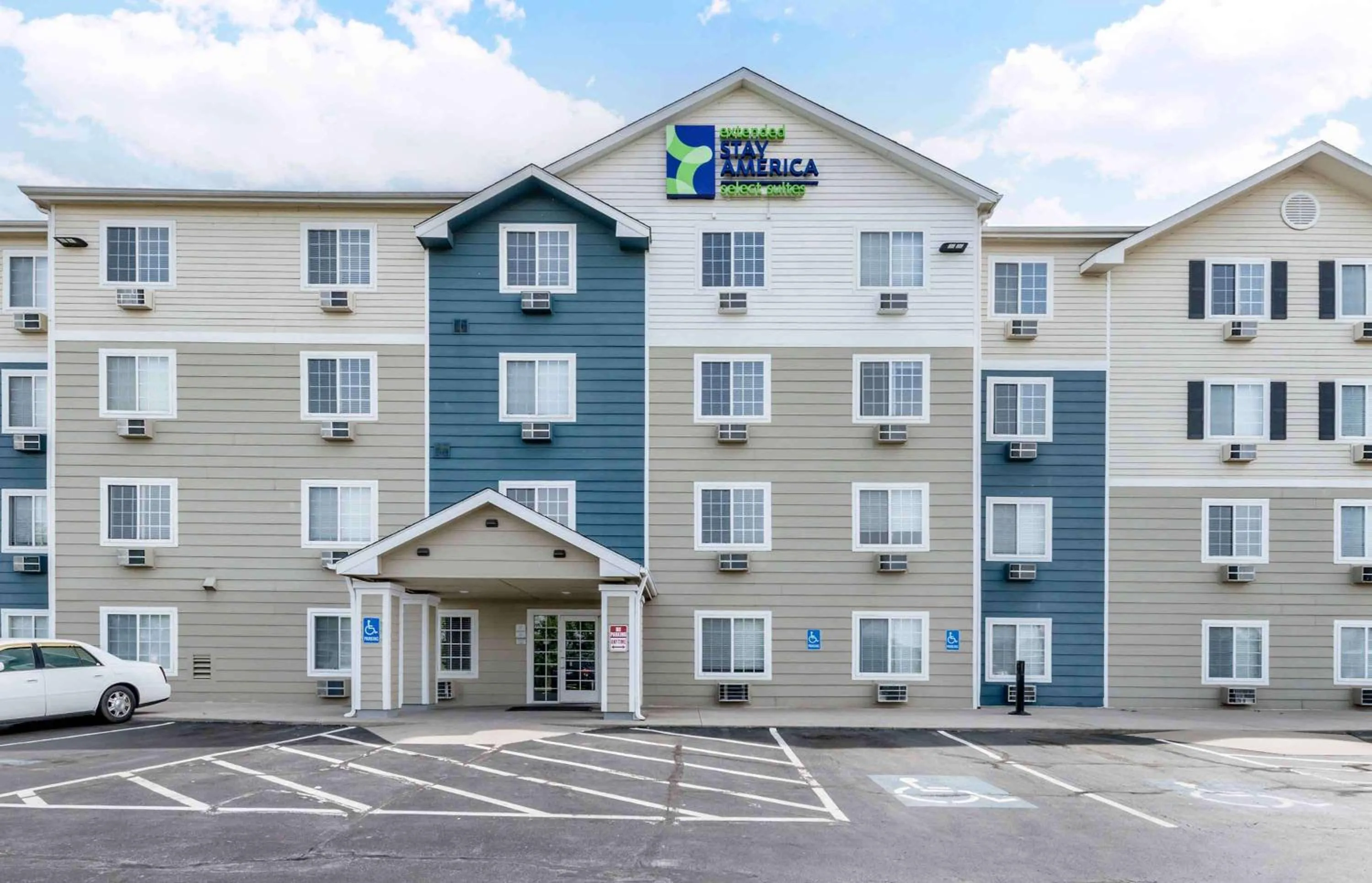 Property building in Extended Stay America Select Suites - Oklahoma City - Del City