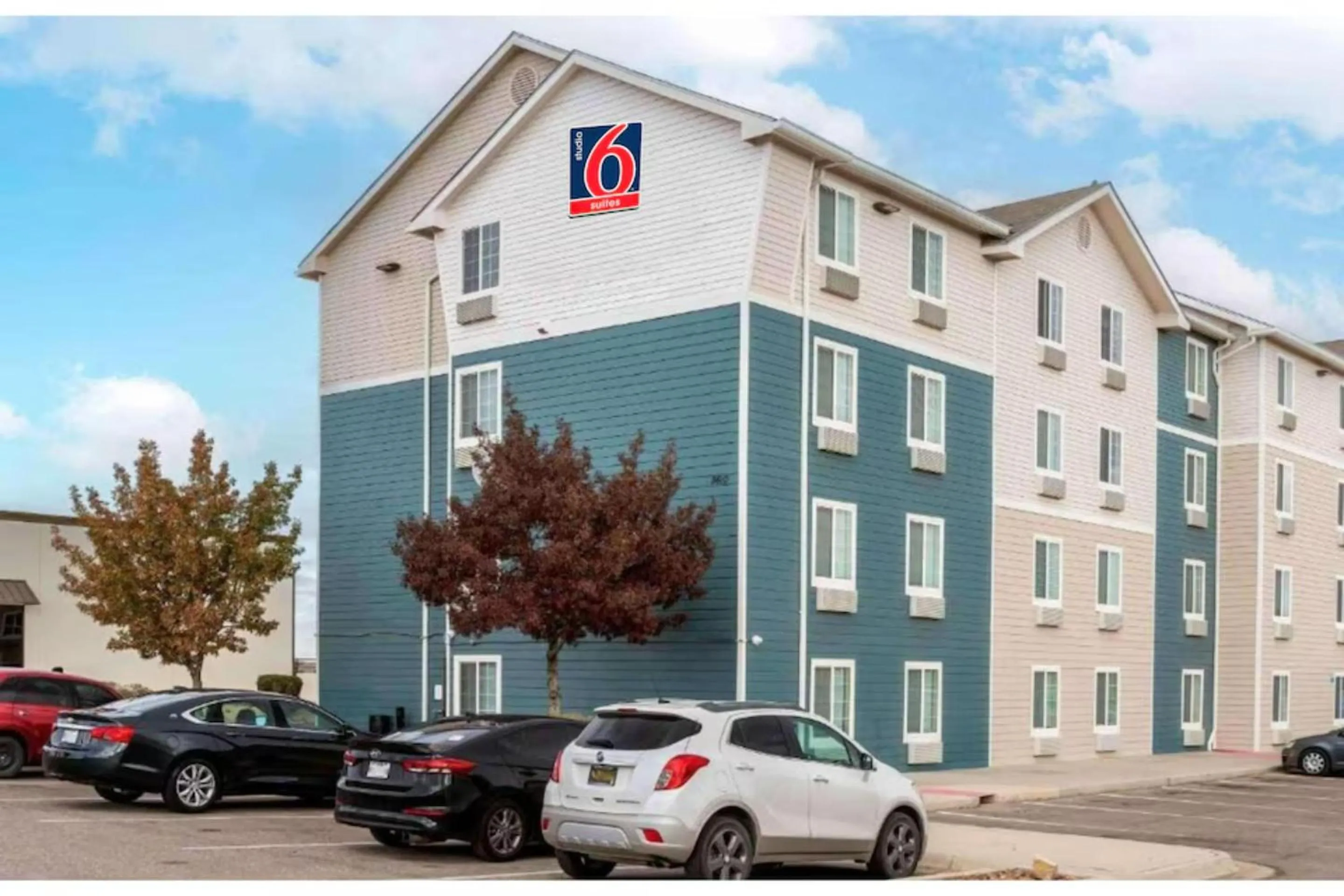 Parking in Studio 6 Extended Stay El Paso East TX