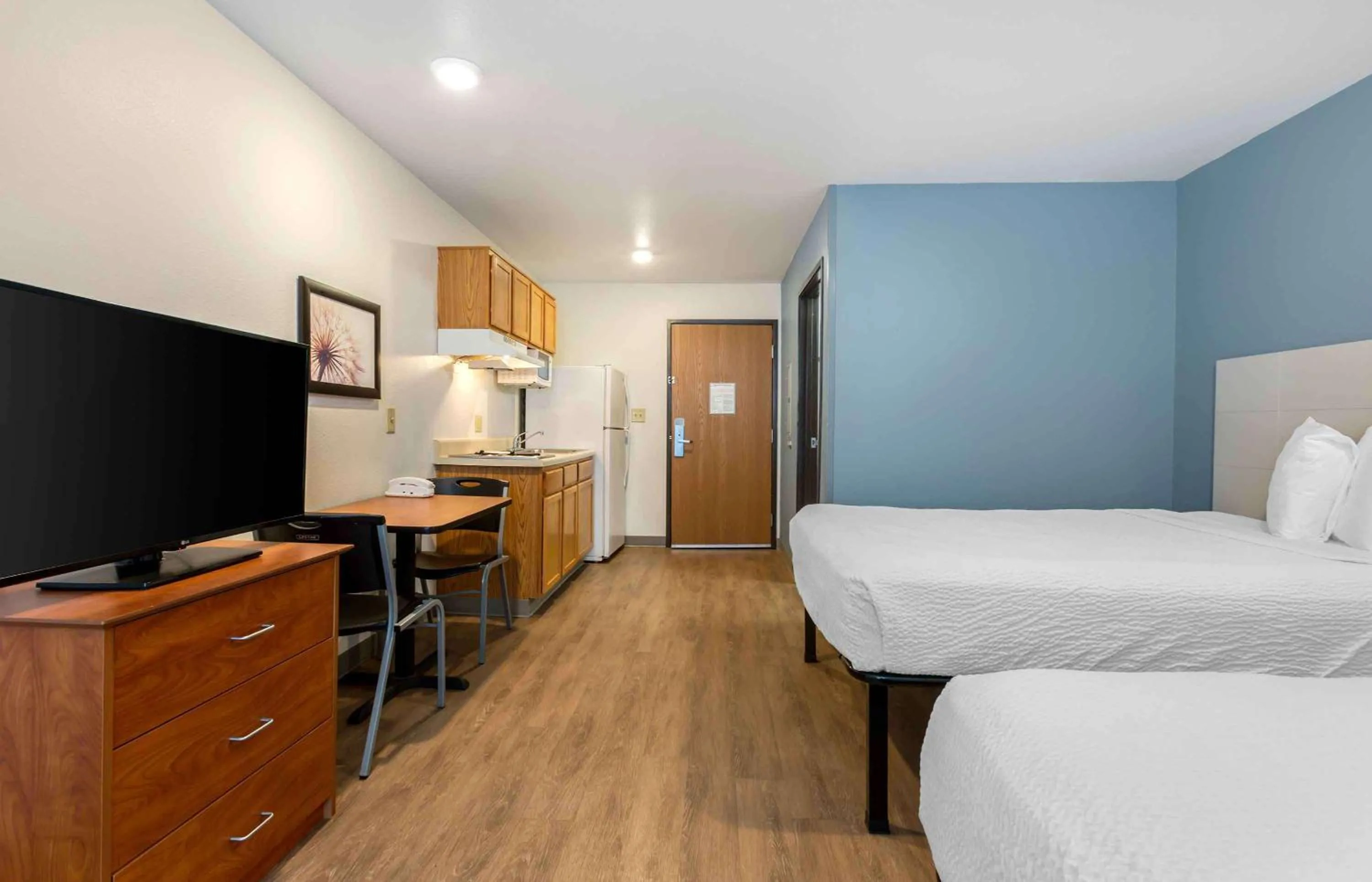 Bedroom, Bed in Extended Stay America Select Suites - El Paso - East