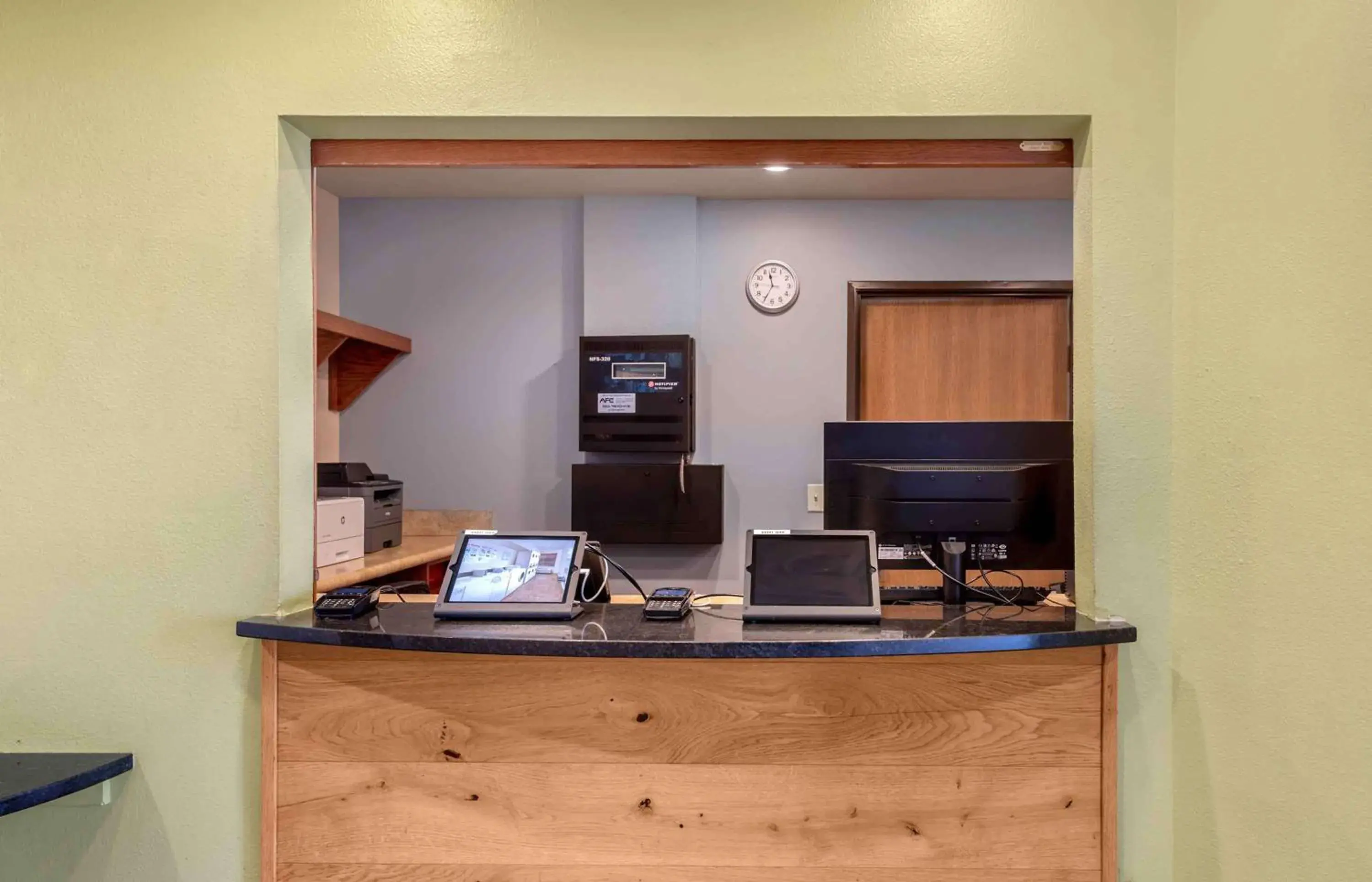 Lobby or reception in Extended Stay America Select Suites - Colorado Springs - Airport Lobby or reception in Extended Stay America Select Suites - Colorado Springs - Airport