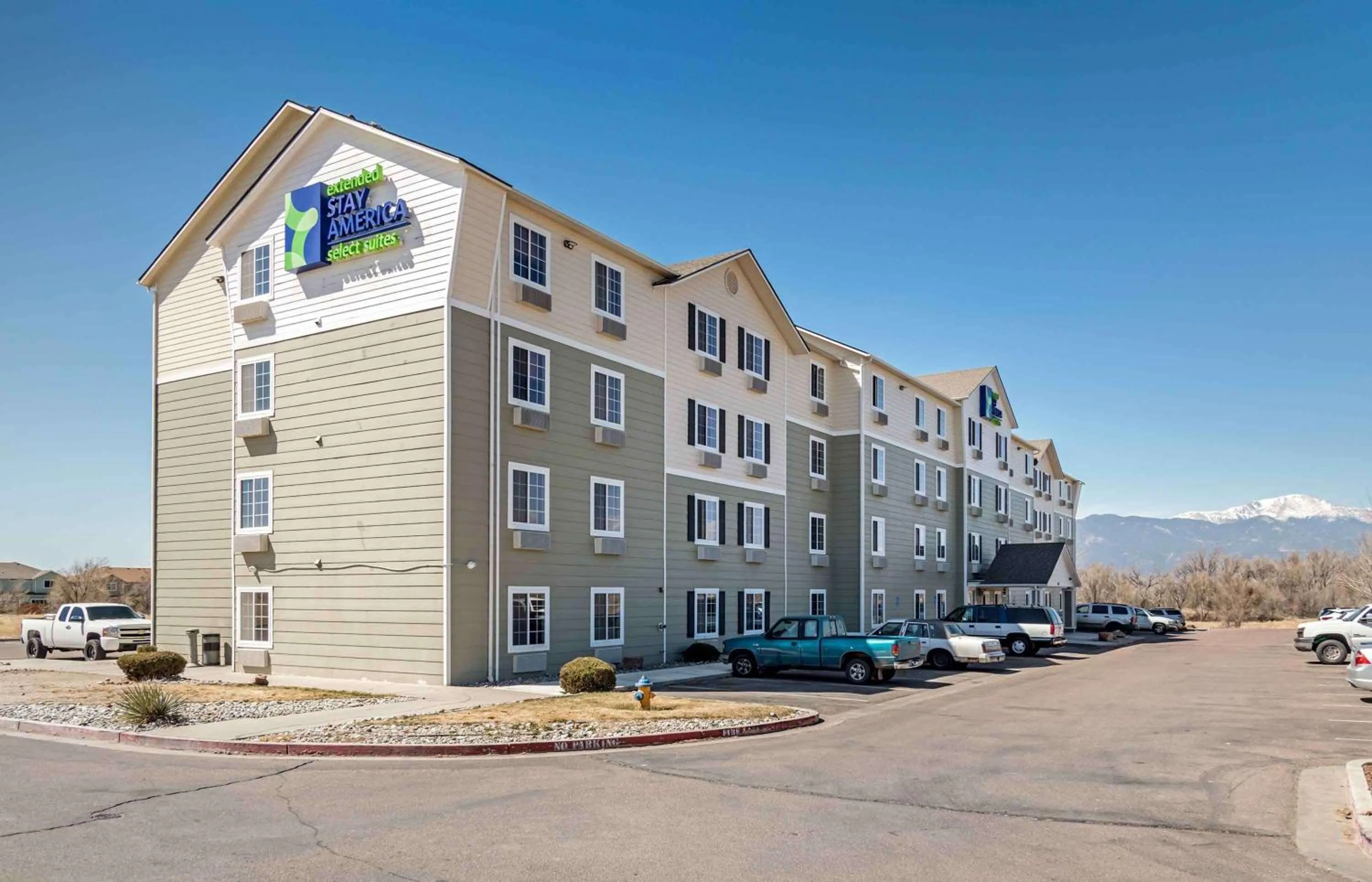 Property building in Extended Stay America Select Suites - Colorado Springs - Airport