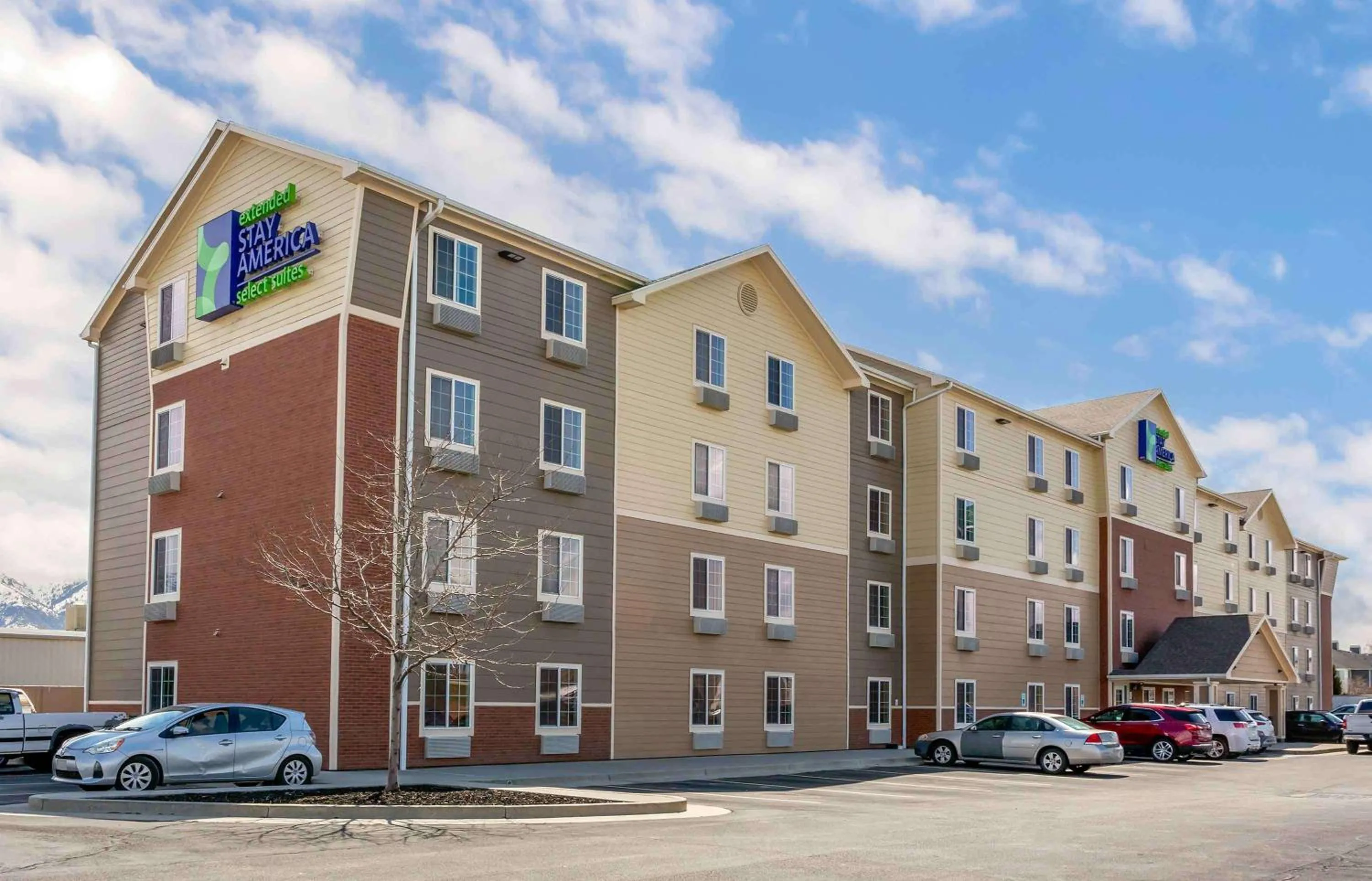 Property building in Extended Stay America Select Suites - Ogden