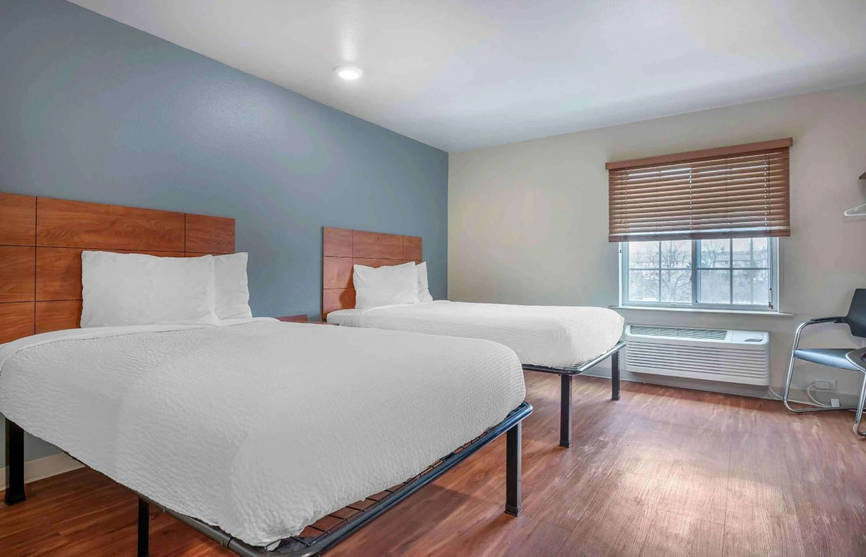 Bedroom, Bed in Extended Stay America Select Suites - Dayton - Miamisburg