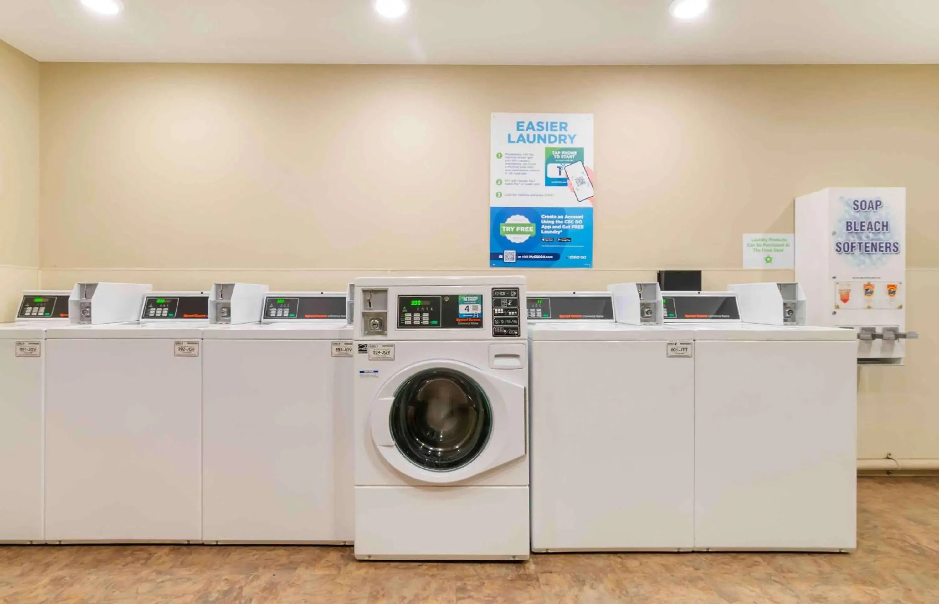 Property building in Extended Stay America Select Suites - Kansas City - Stadium Property building in Extended Stay America Select Suites - Kansas City - Stadium