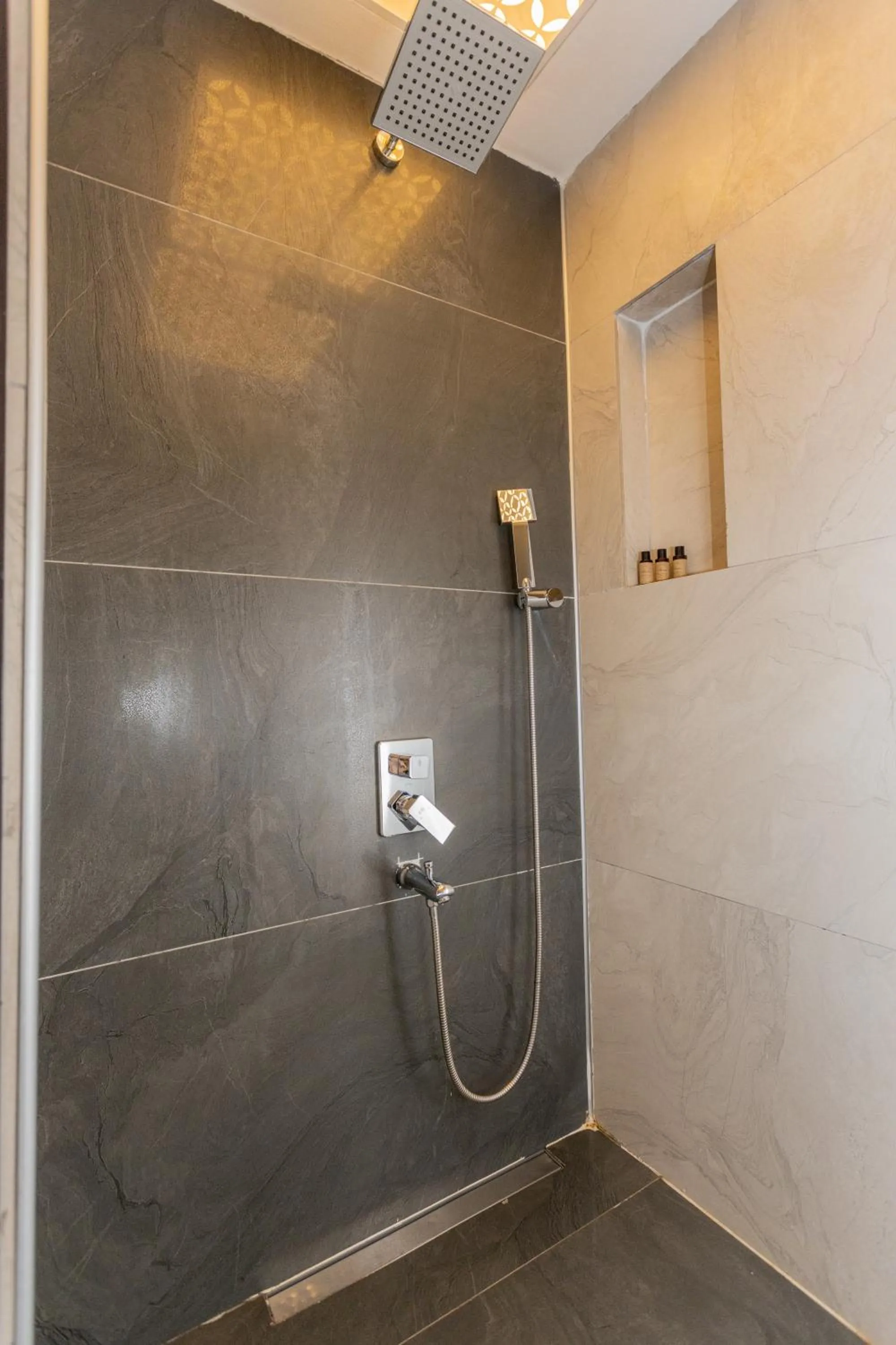 Shower in Gizli Cennet Villages Hotel