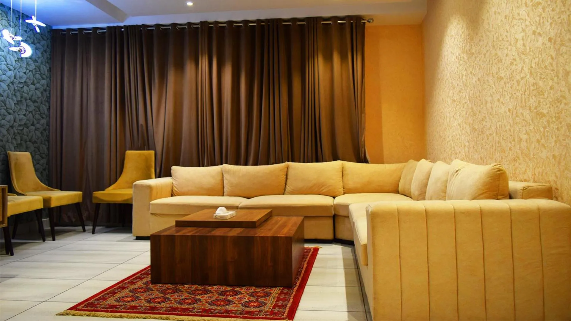 Courteous Hotel
