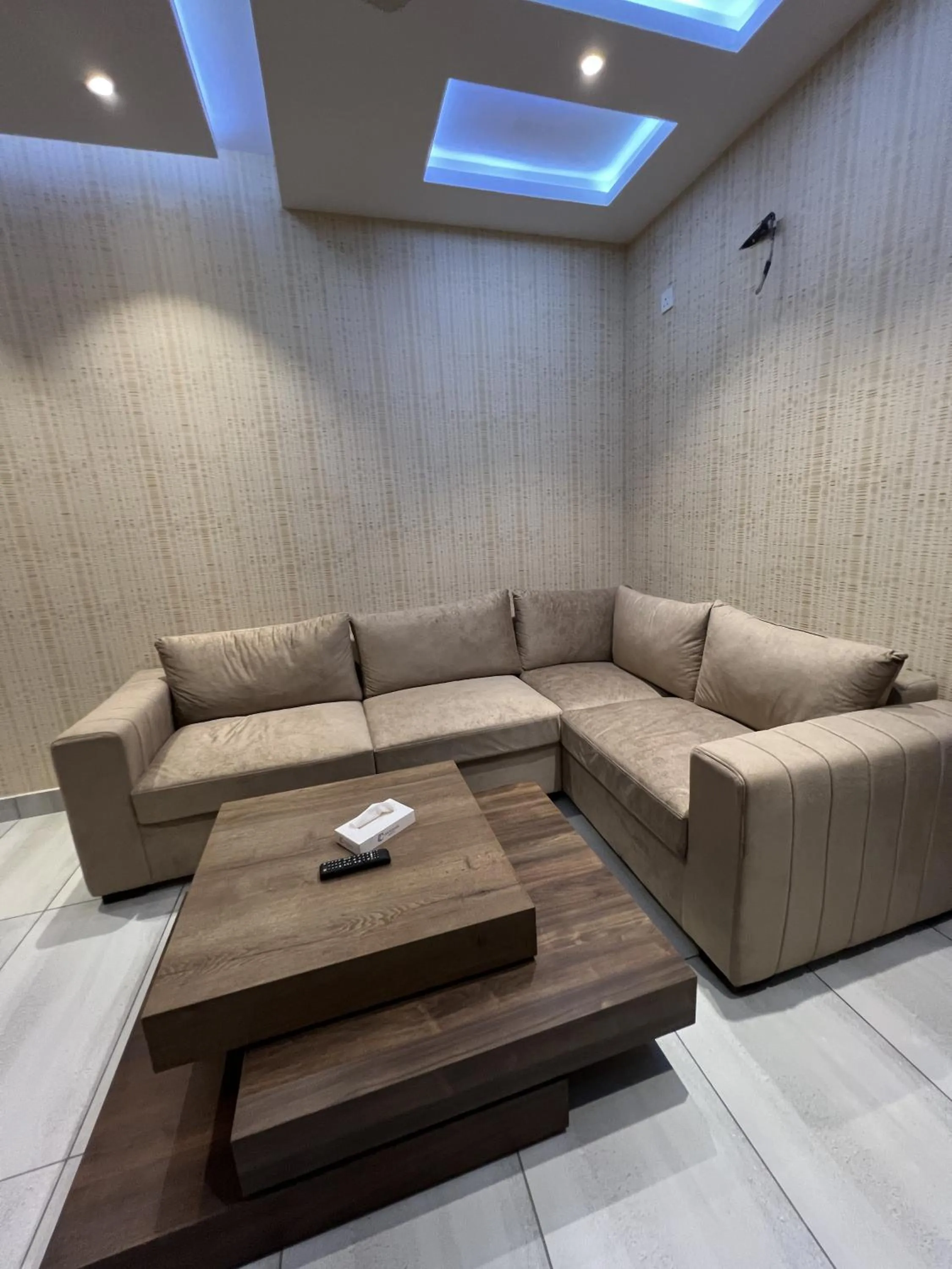Living room in Courteous Hotel