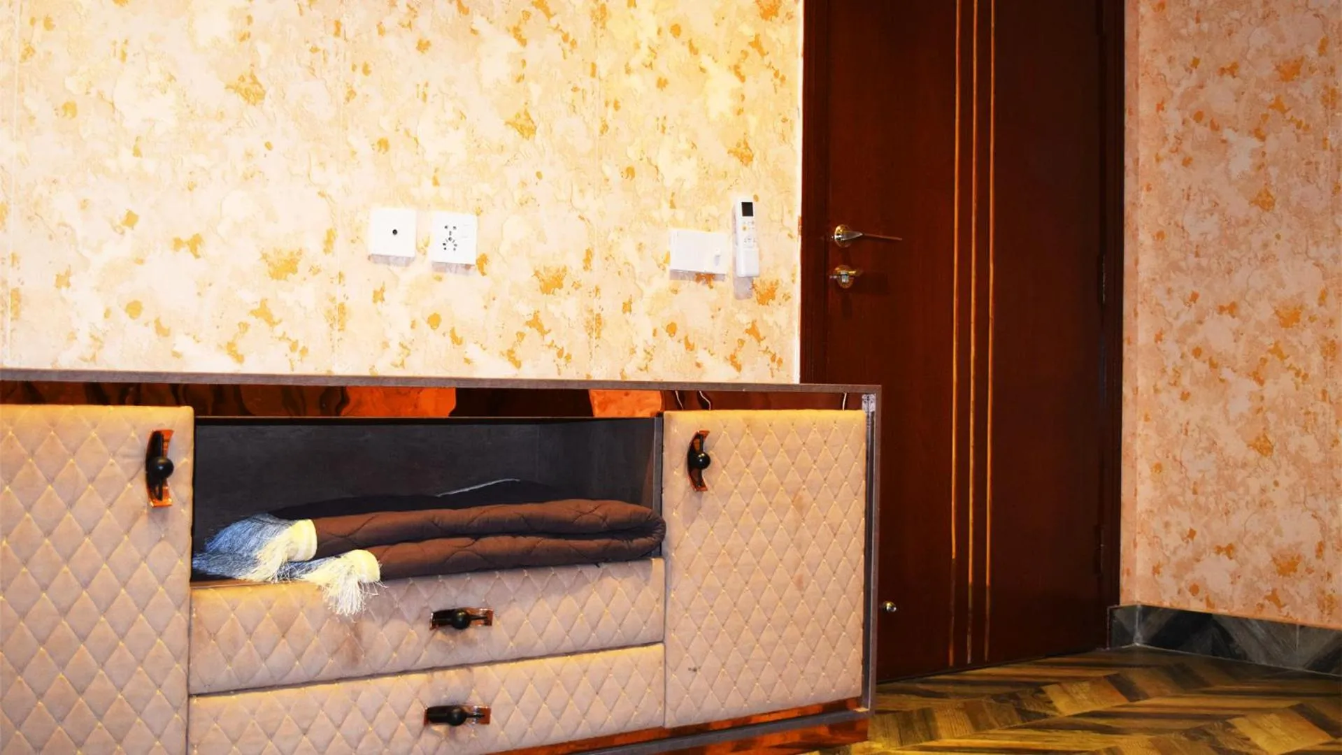 Courteous Hotel