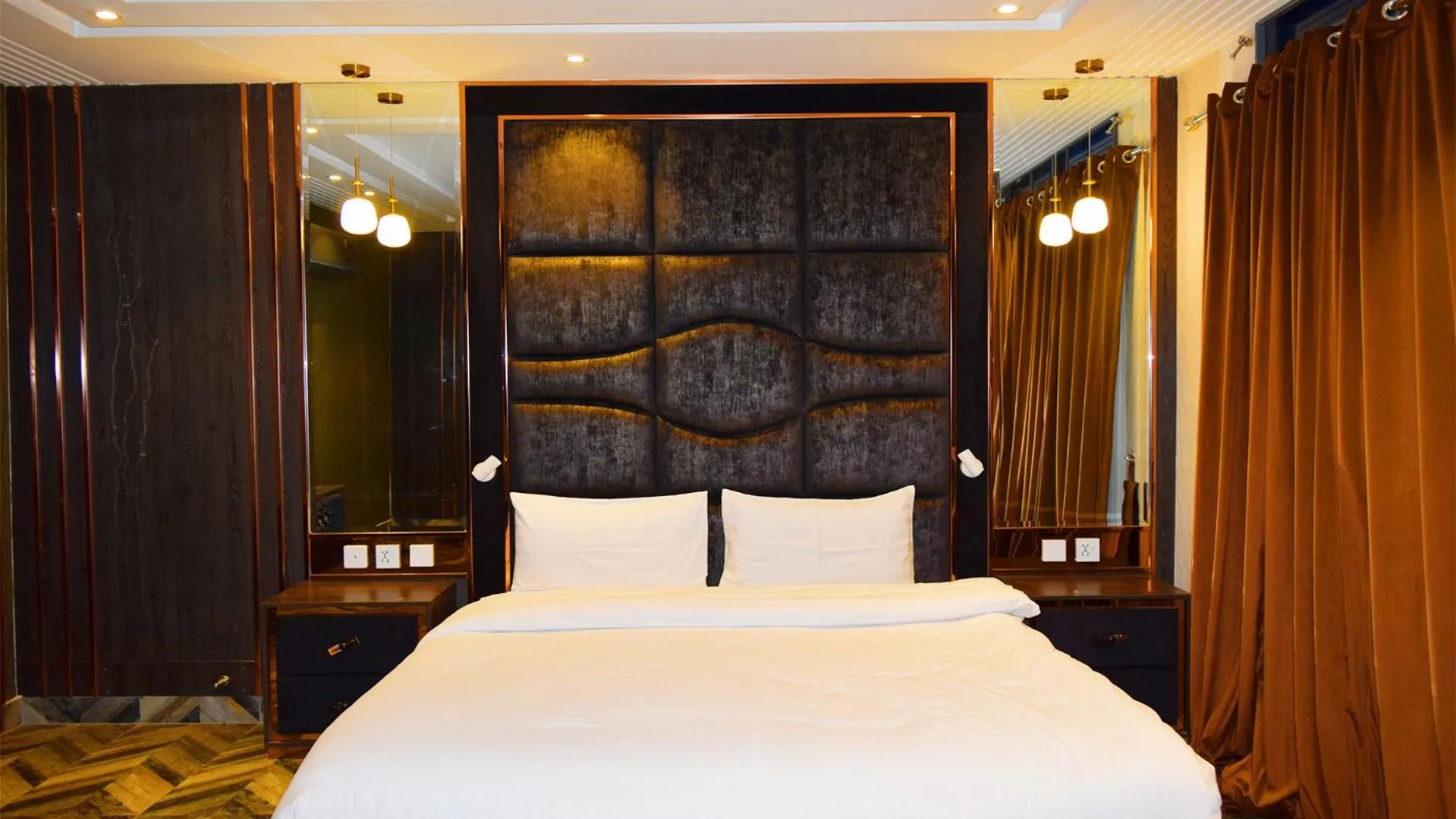 Courteous Hotel