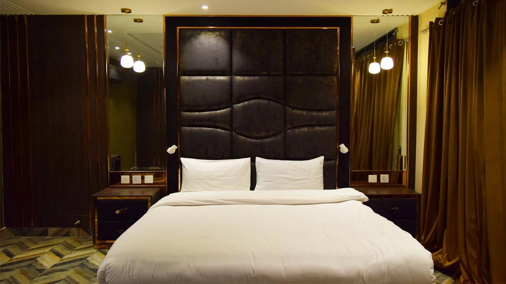 Courteous Hotel