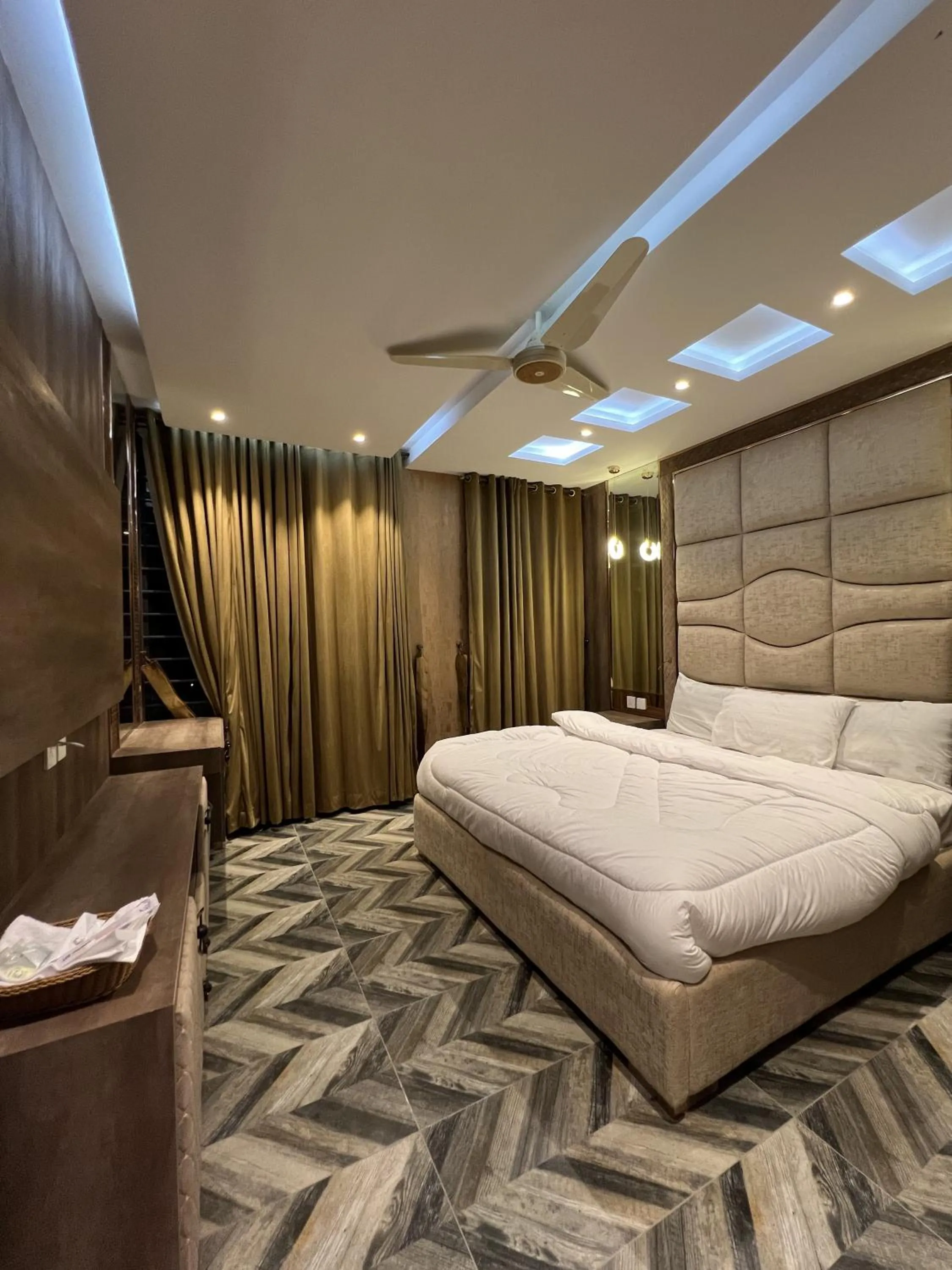 Bed in Courteous Hotel