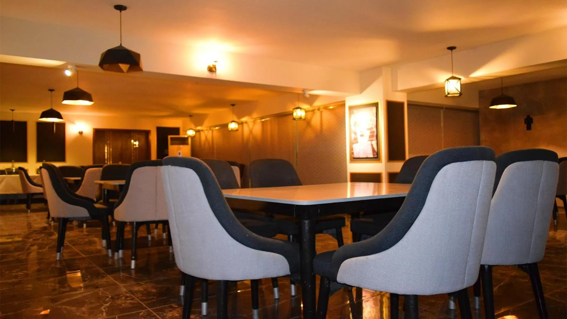 Courteous Hotel