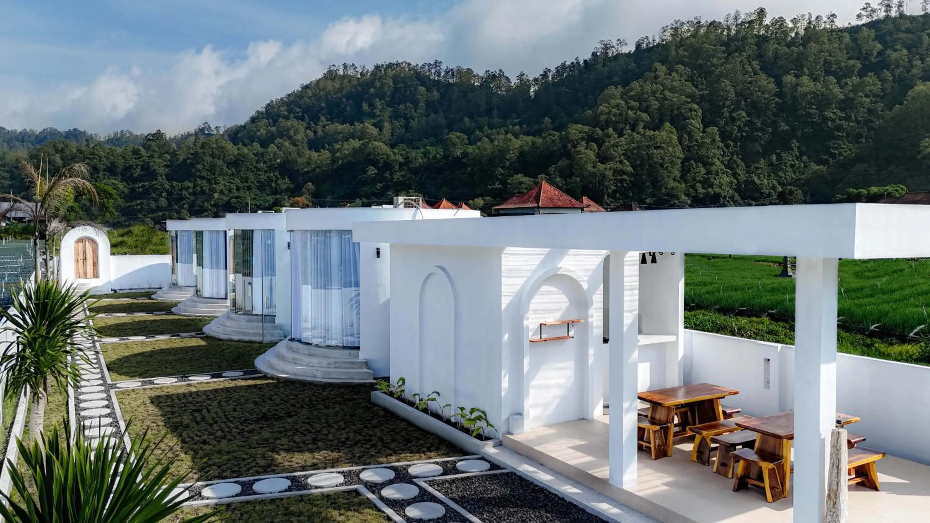 Property building in Intan Lake View Kintamani