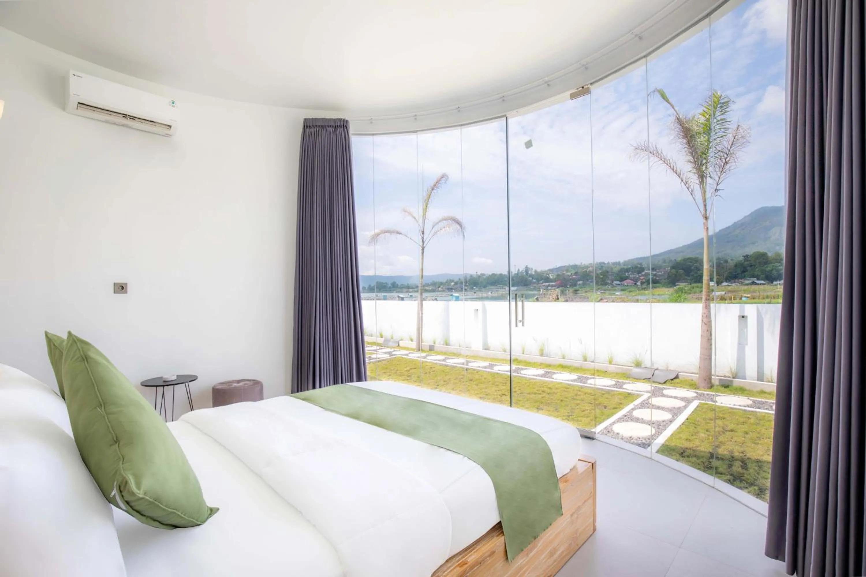 Bed in Intan Lake View Kintamani
