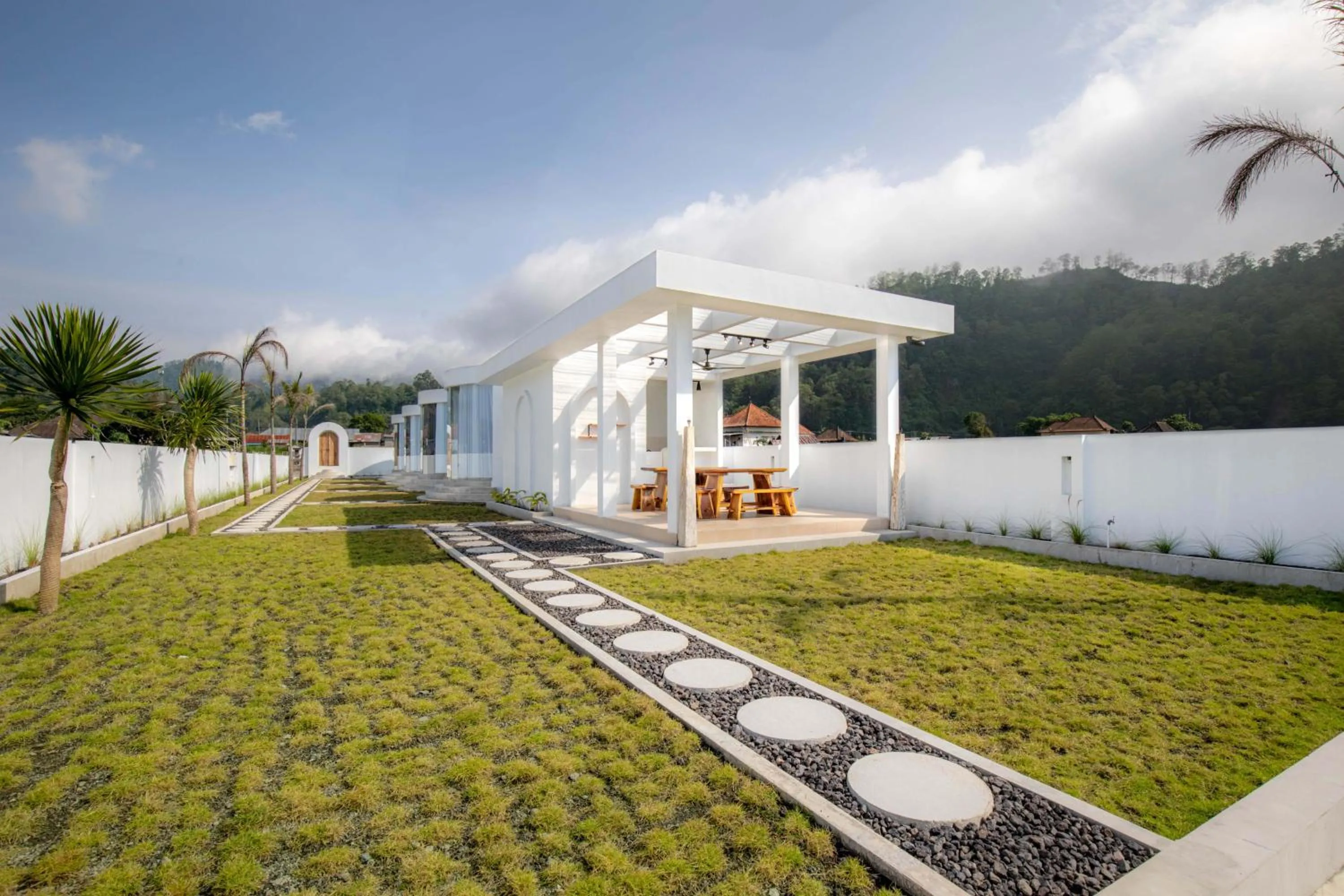 Property building in Intan Lake View Kintamani