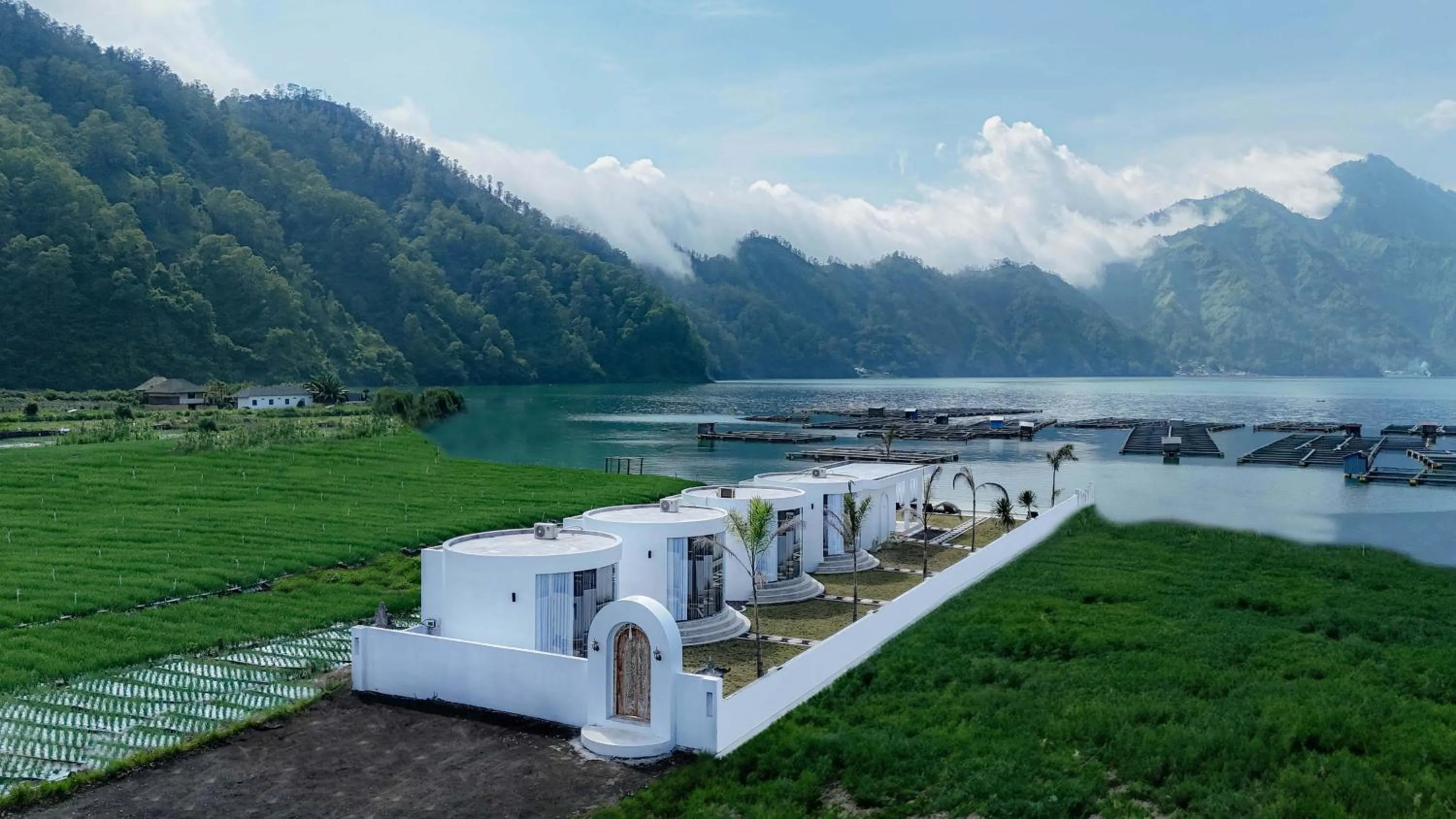 Property building in Intan Lake View Kintamani