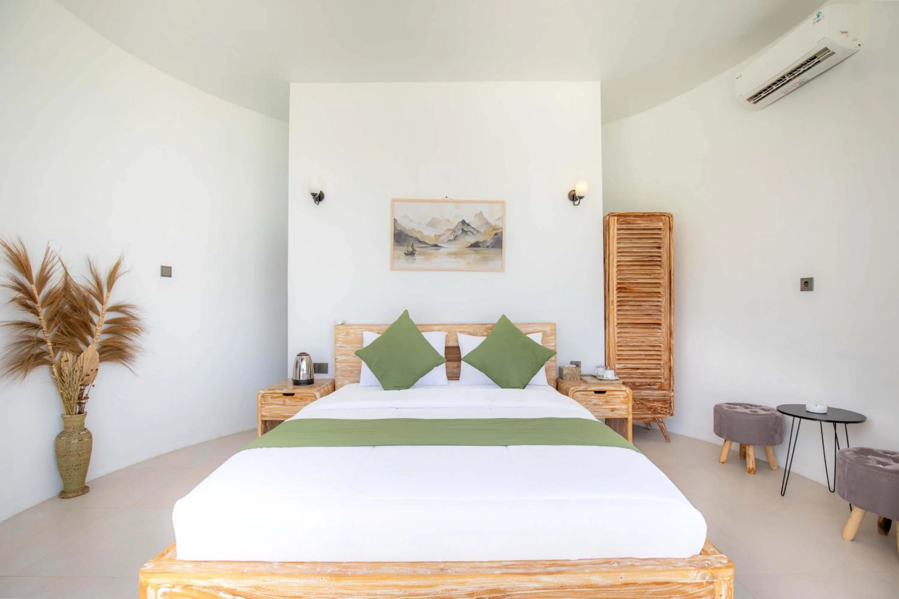 Bed in Intan Lake View Kintamani