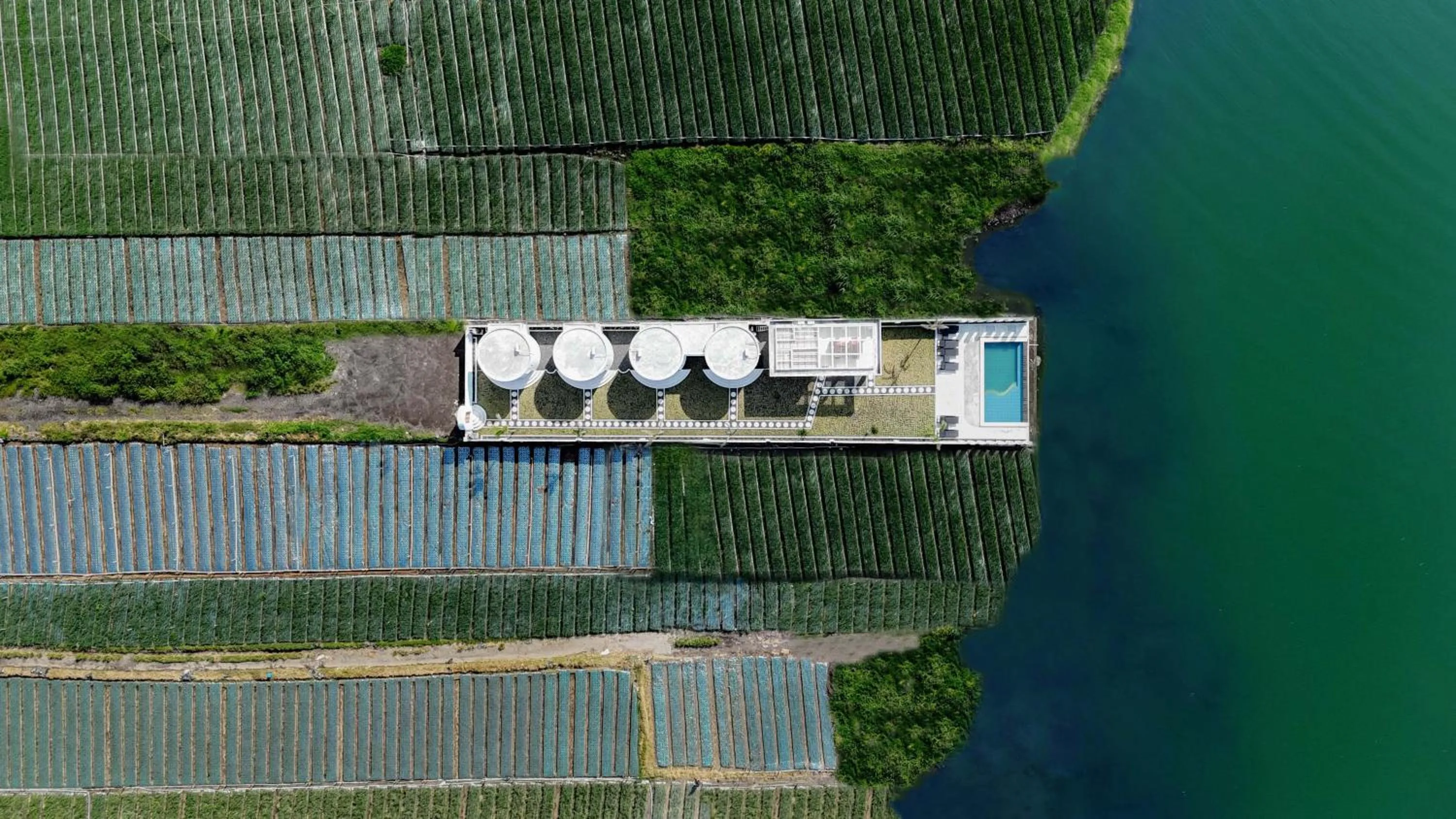Property building in Intan Lake View Kintamani