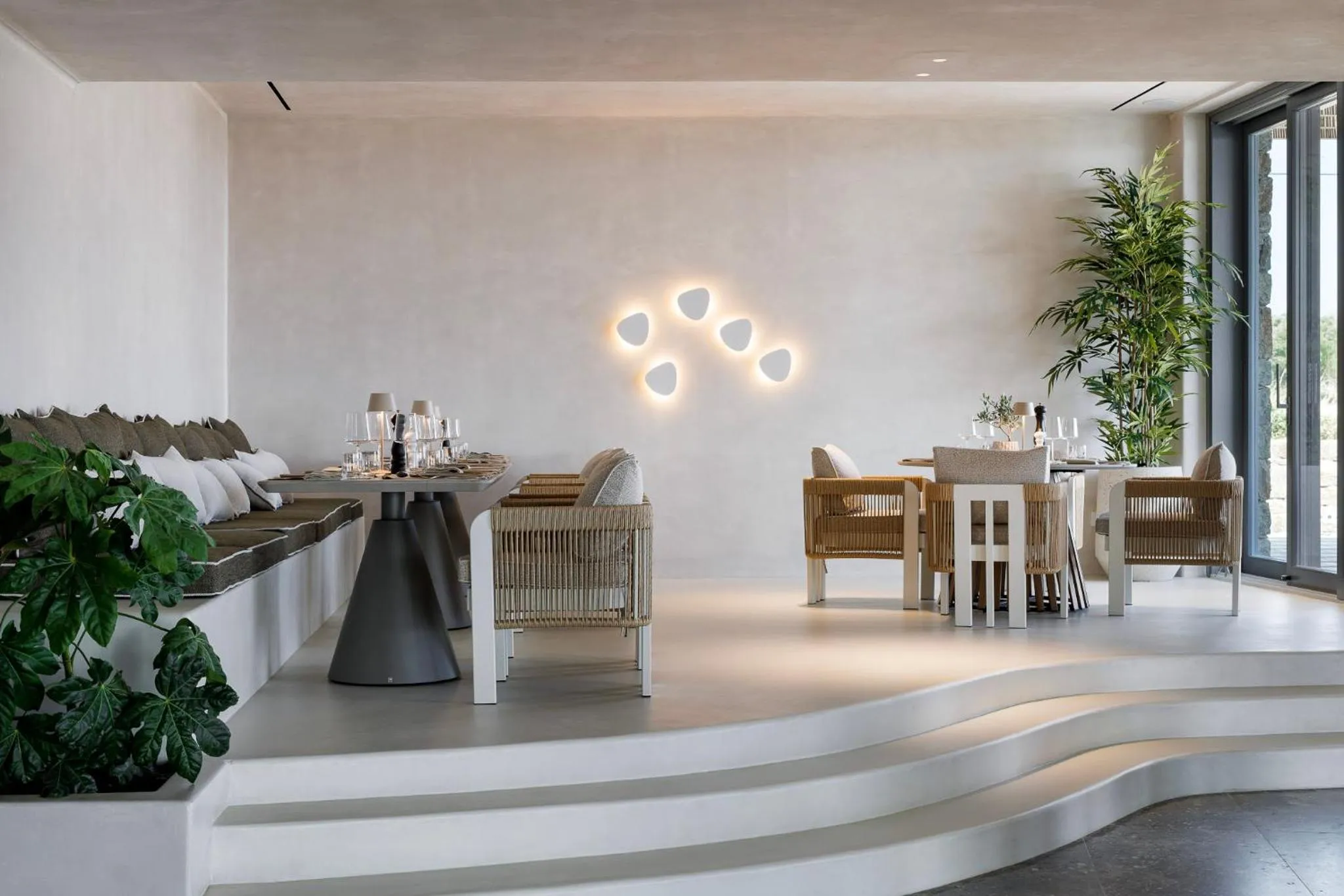 Restaurant/places to eat in Maximus Mykonos