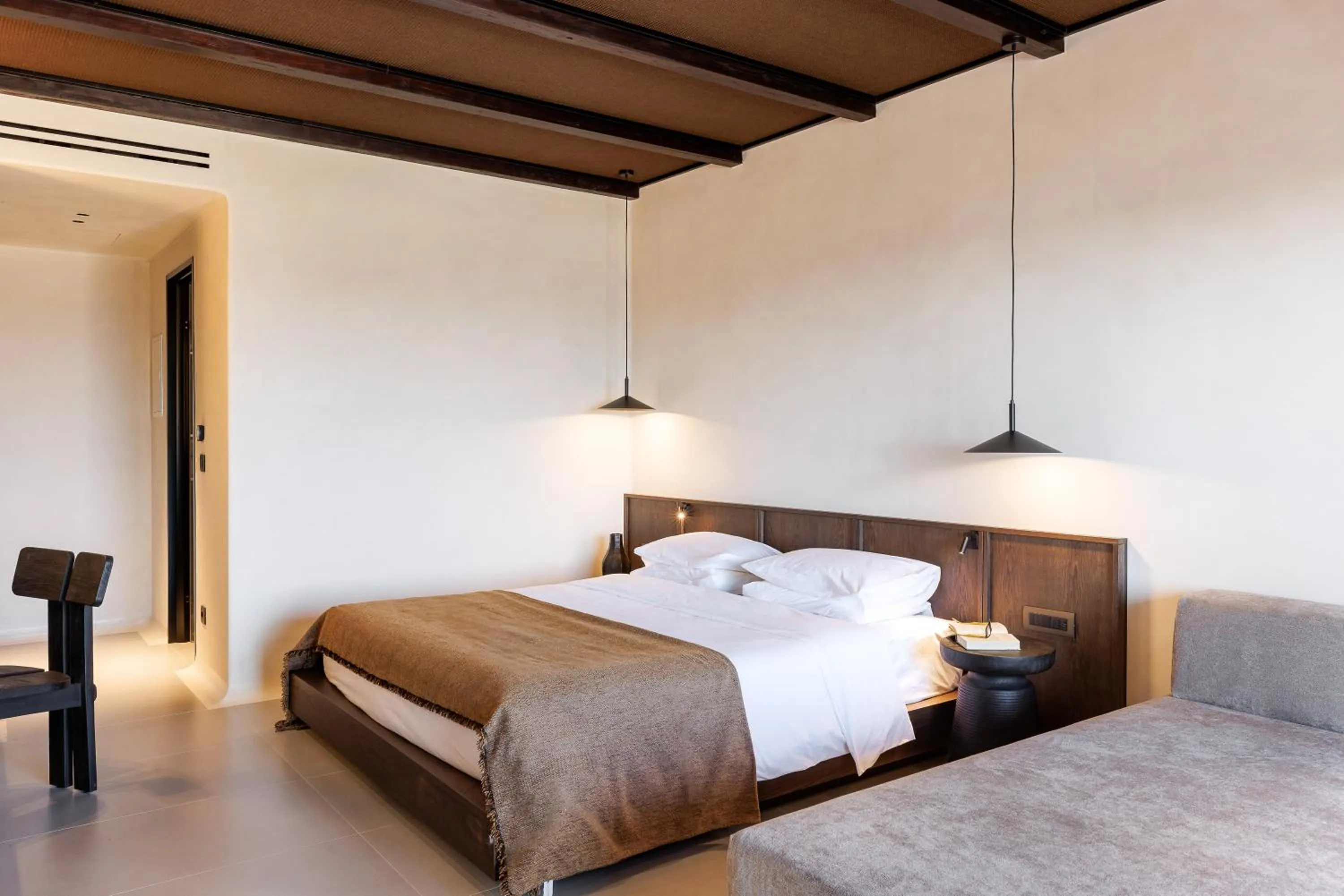 Bed in Maximus Mykonos