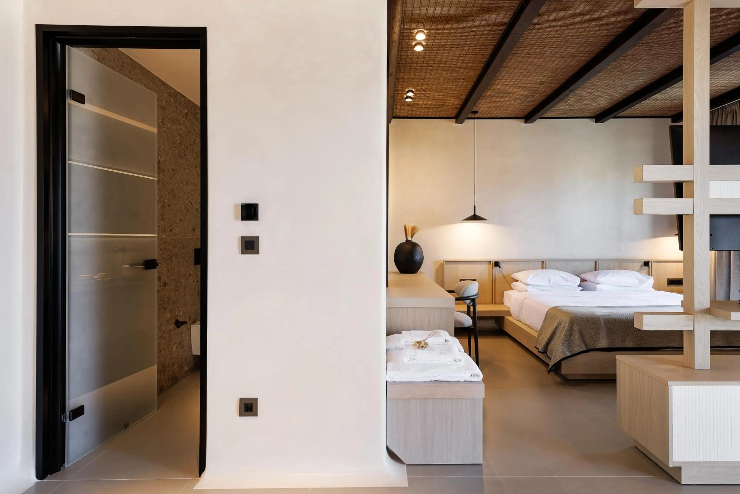 Bed in Maximus Mykonos