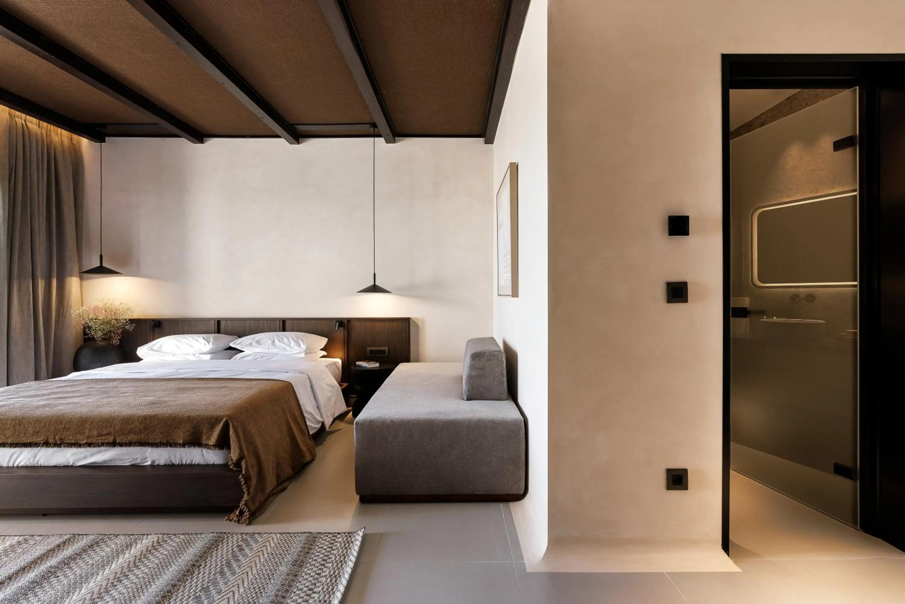 Bed in Maximus Mykonos