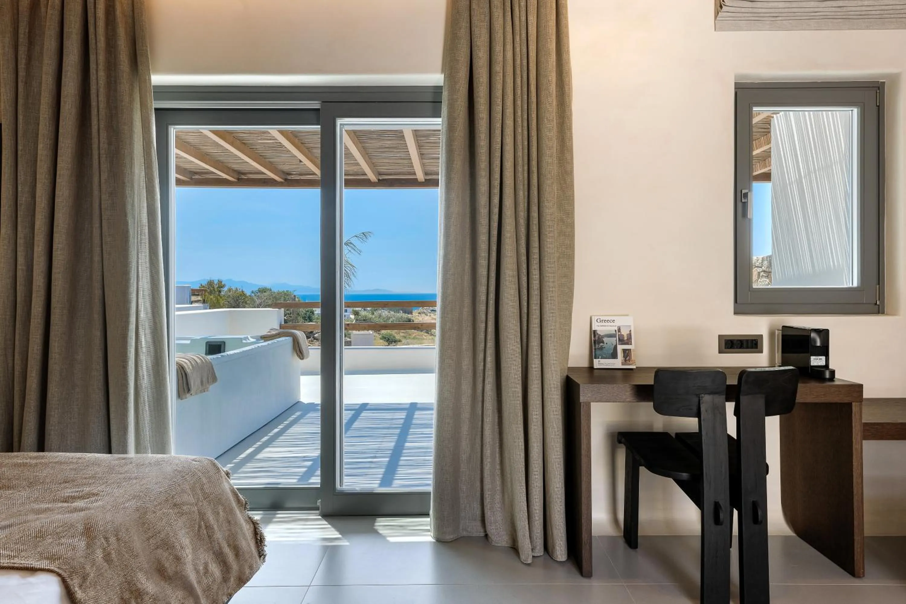 Bed in Maximus Mykonos