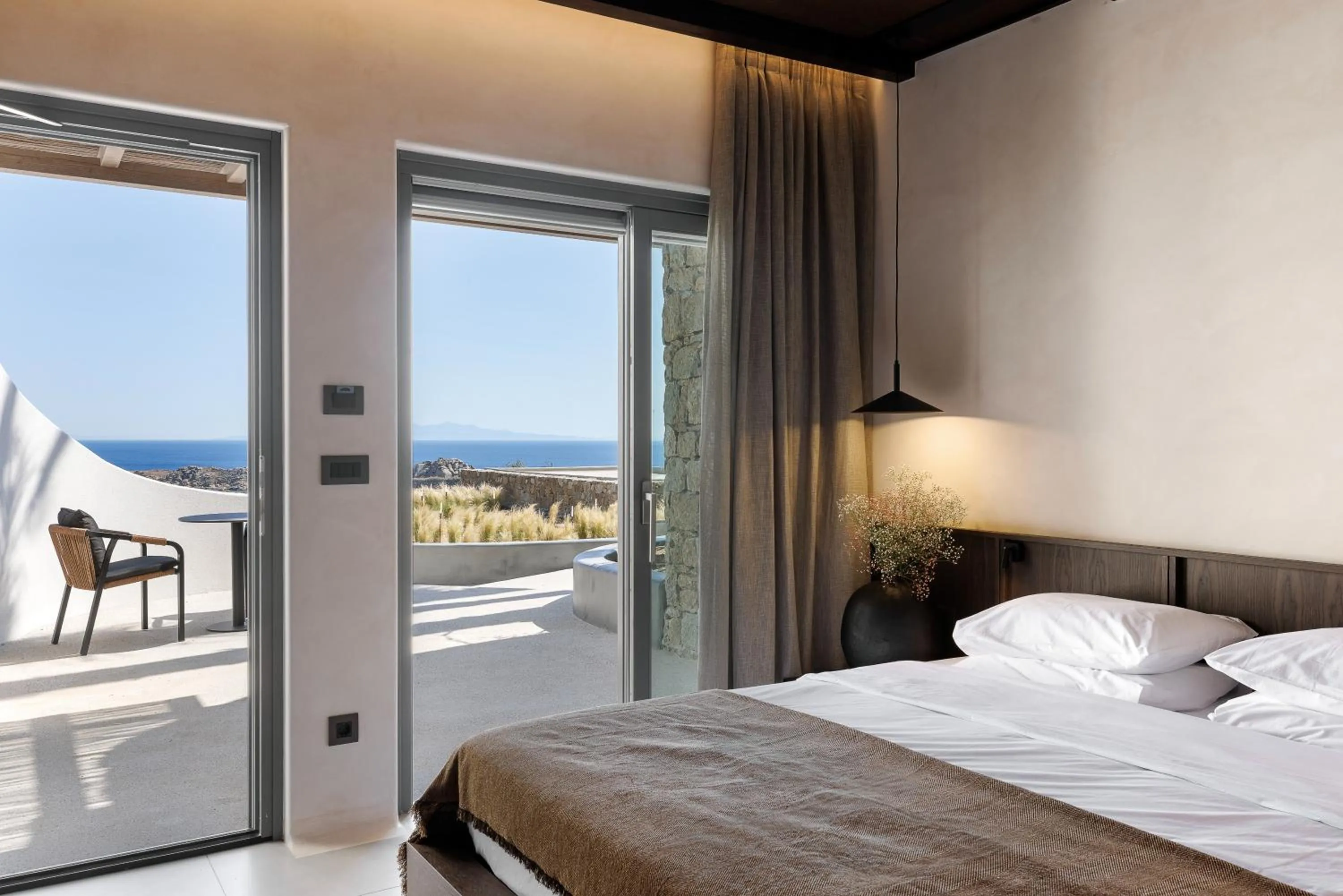 Bed in Maximus Mykonos