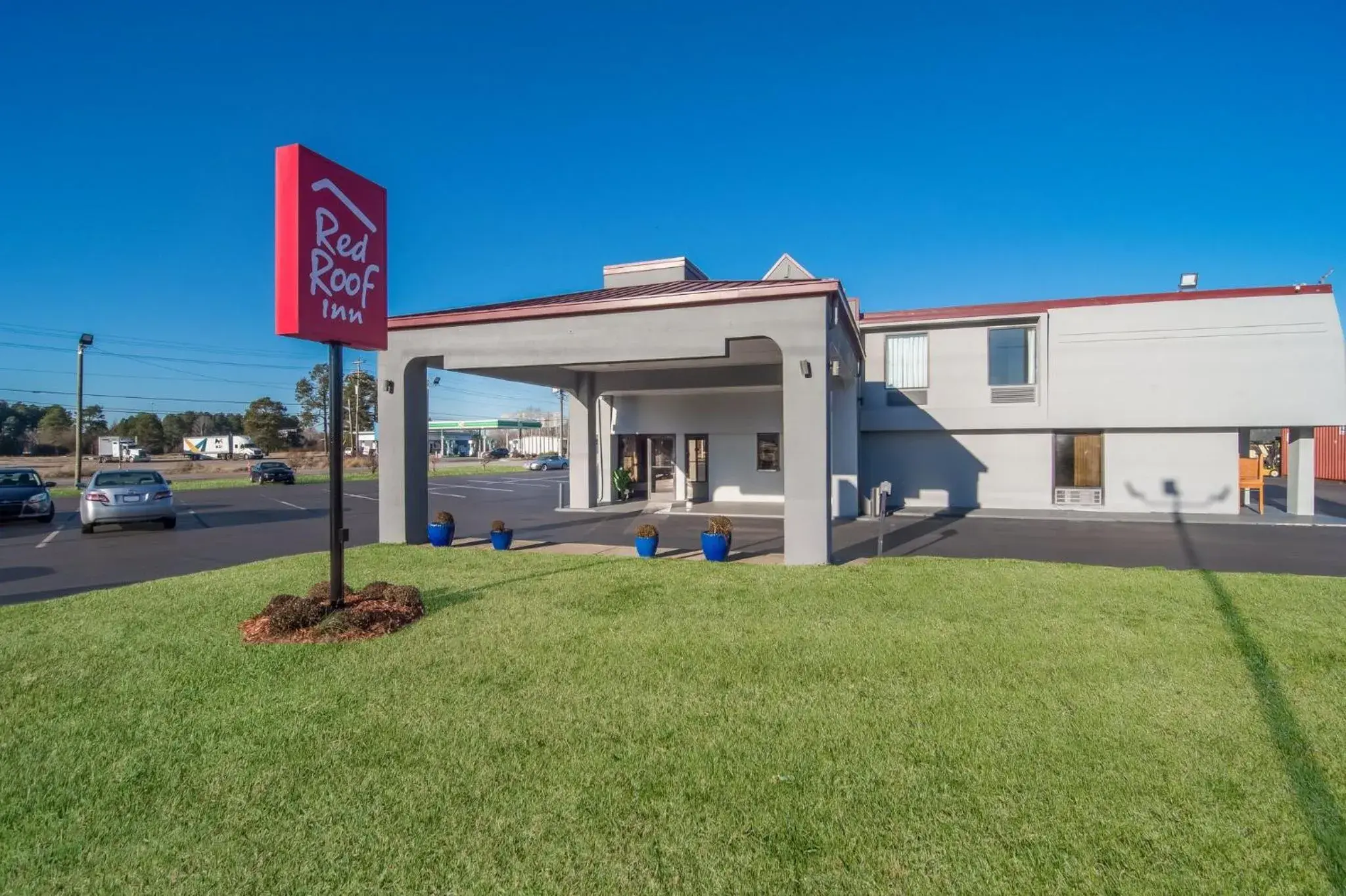 Property building in Red Roof Inn Rocky Mount - Battleboro Property building in Red Roof Inn Rocky Mount - Battleboro