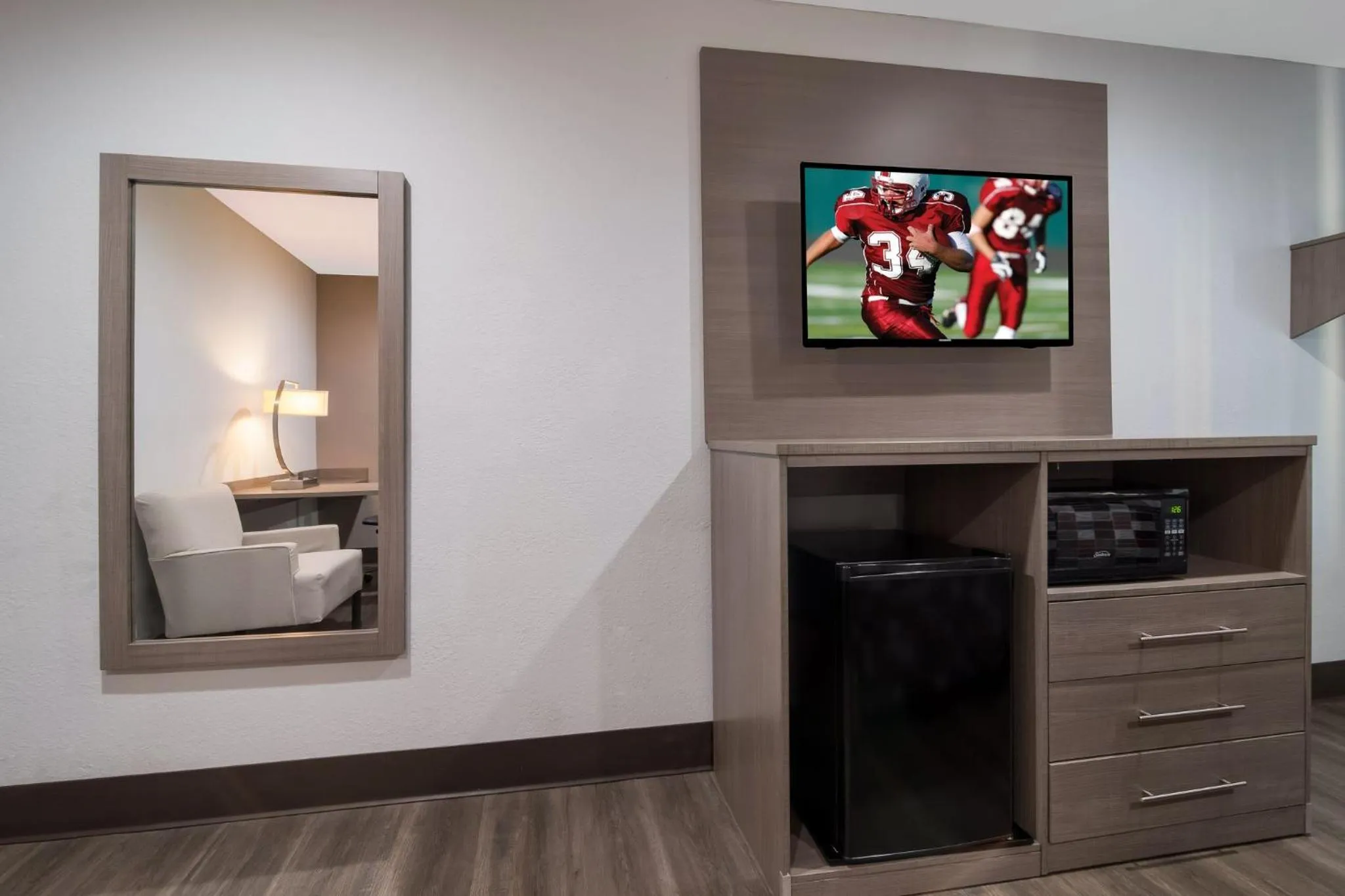 Bedroom in Red Roof Inn Rocky Mount - Battleboro