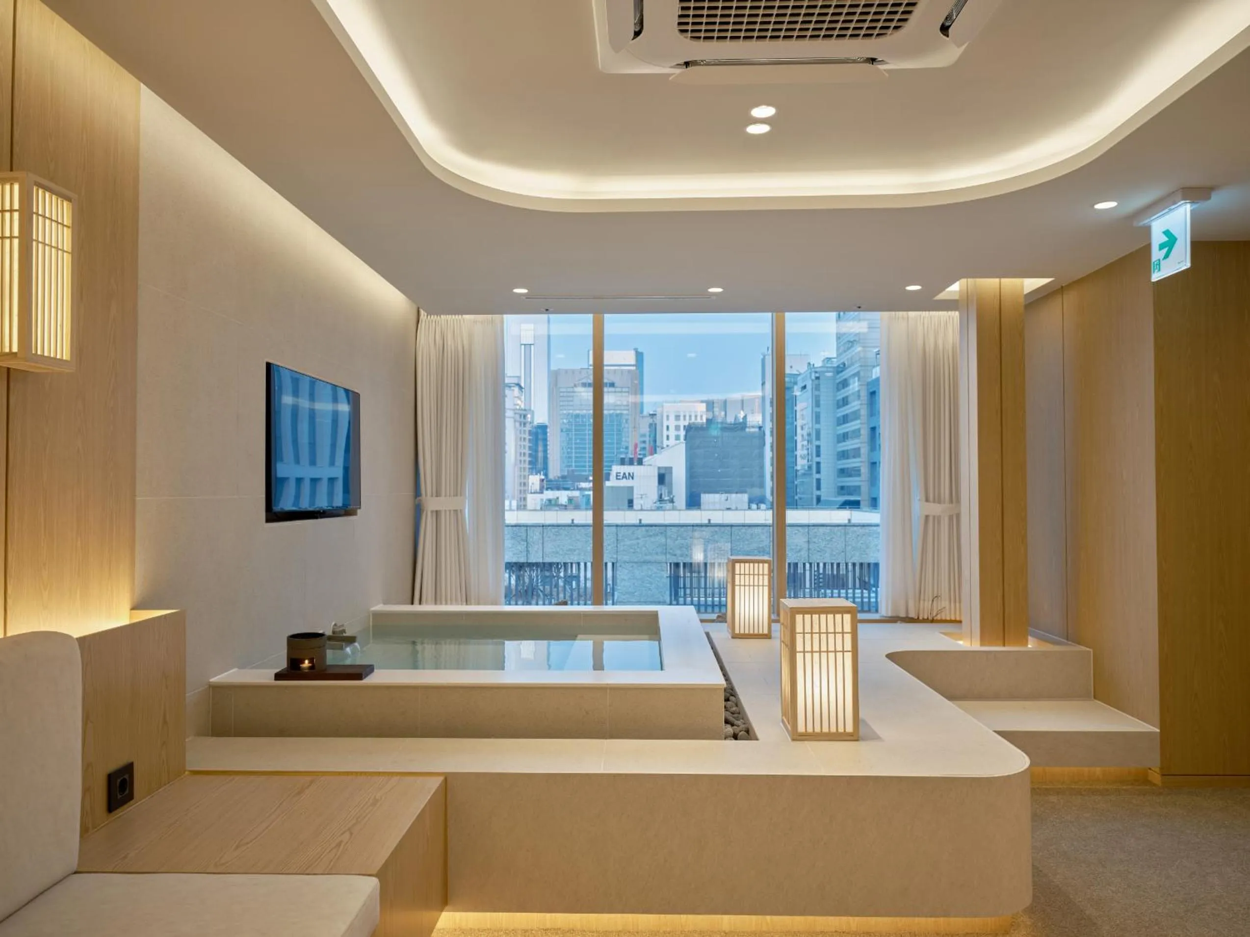 TV and multimedia in UH Suite The Coex