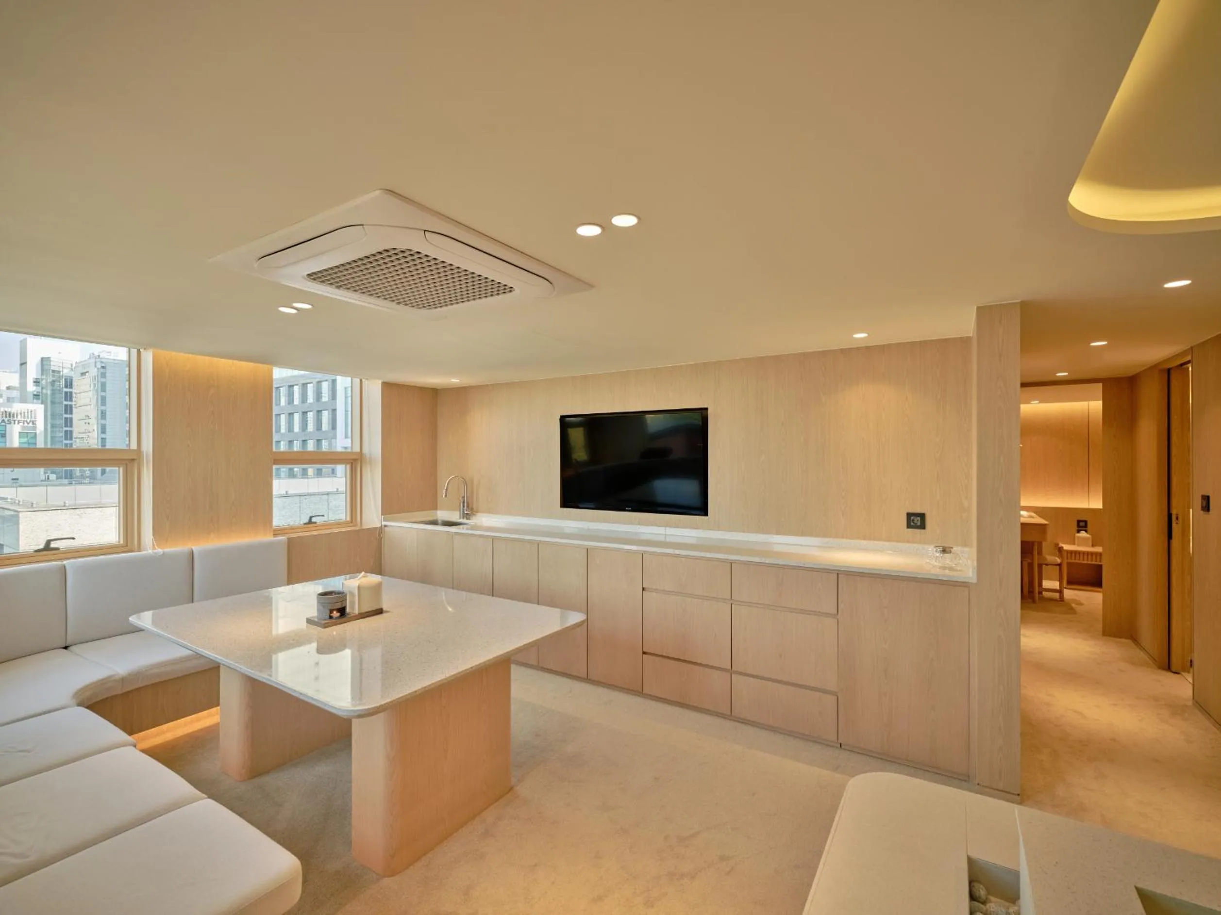 TV and multimedia in UH Suite The Coex