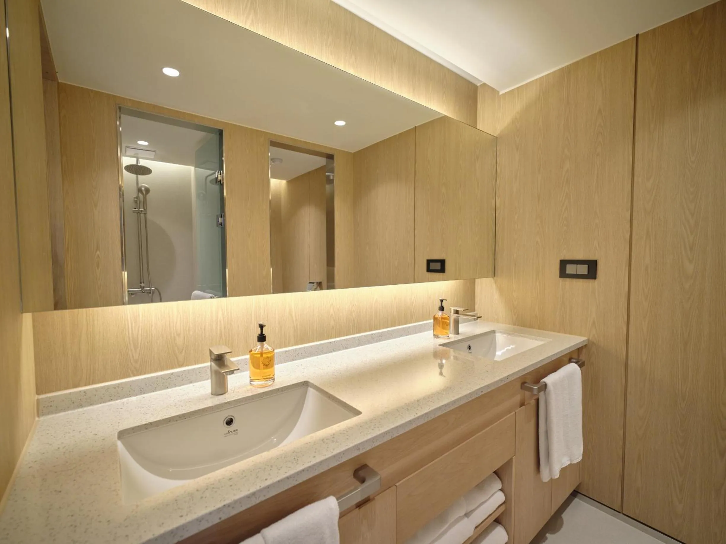 Bathroom in UH Suite The Coex