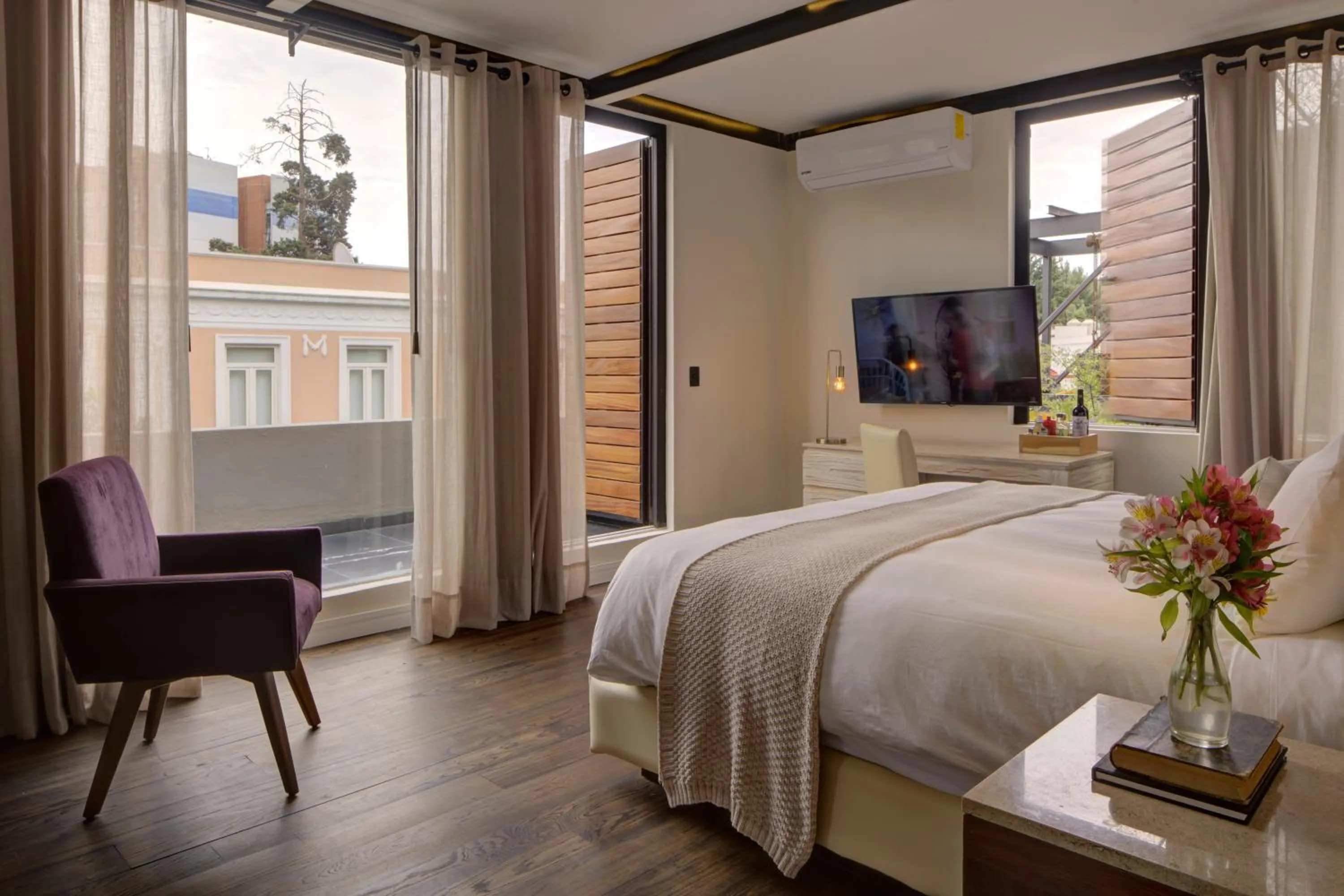 Photo of the whole room, Bed in Hacienda Peña Pobre