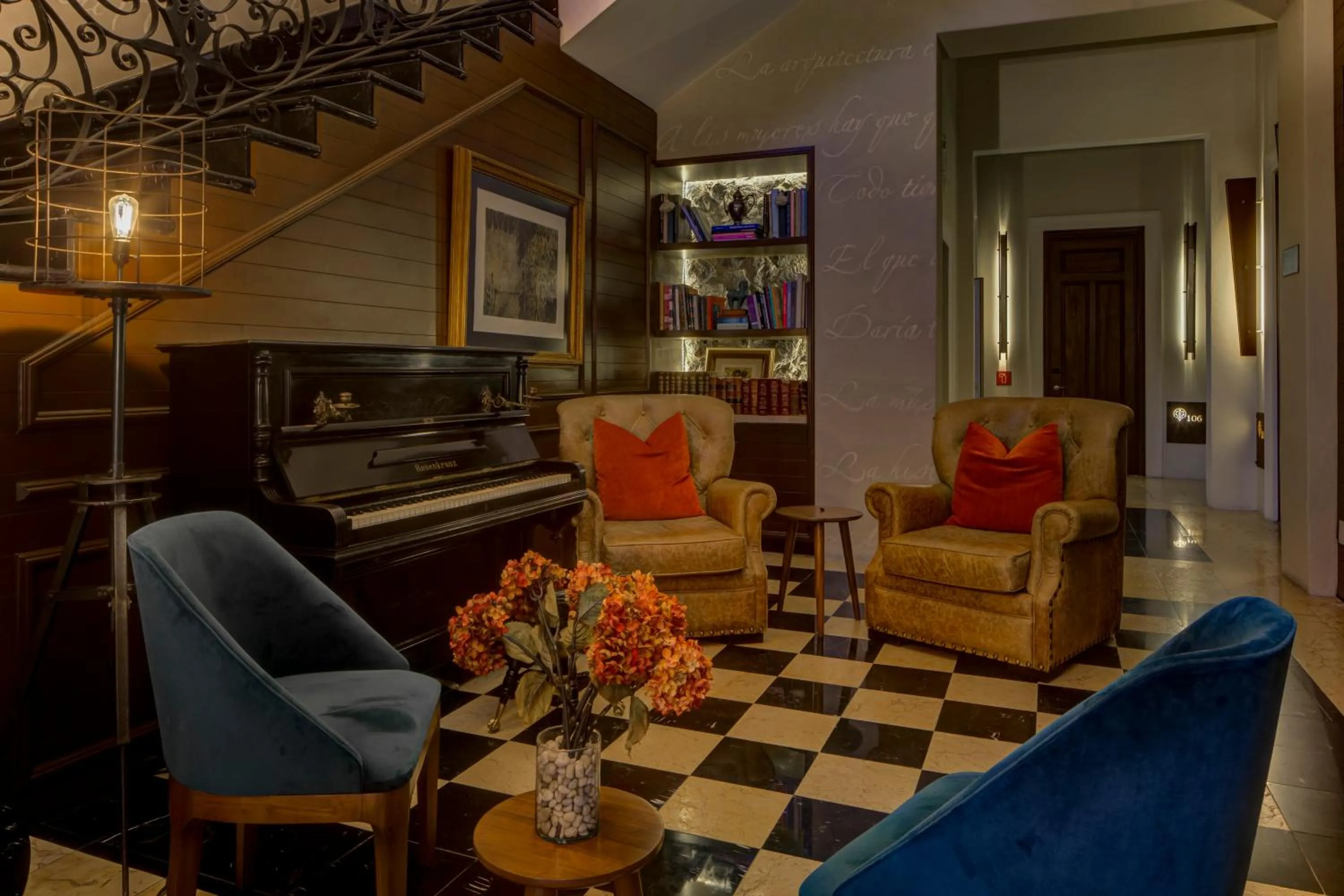 Seating area in Hacienda Peña Pobre