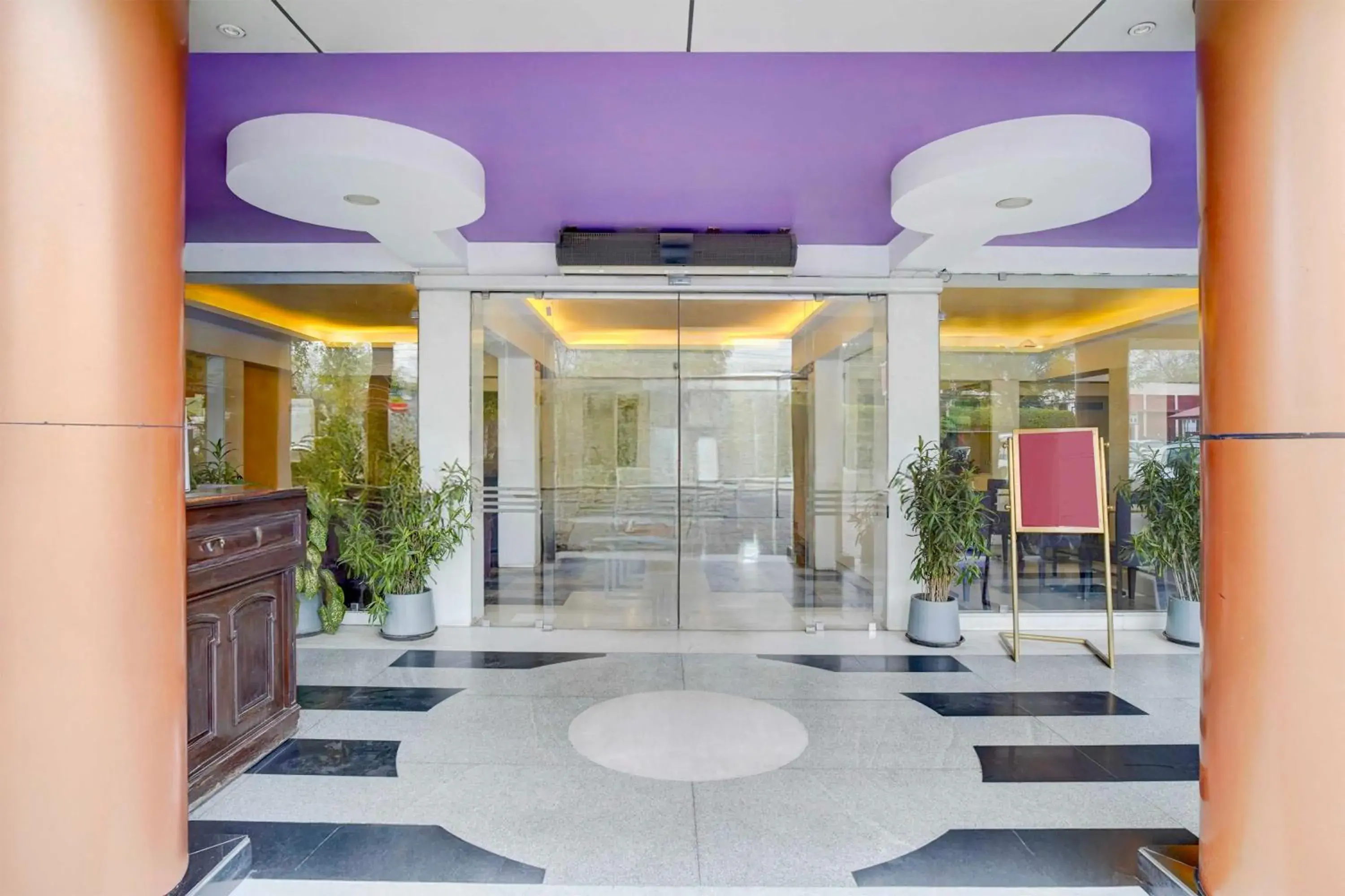 Facade/entrance in Palette Hotel Nisarga by CheckIn Bhopal Facade/entrance in Palette Hotel Nisarga by CheckIn Bhopal