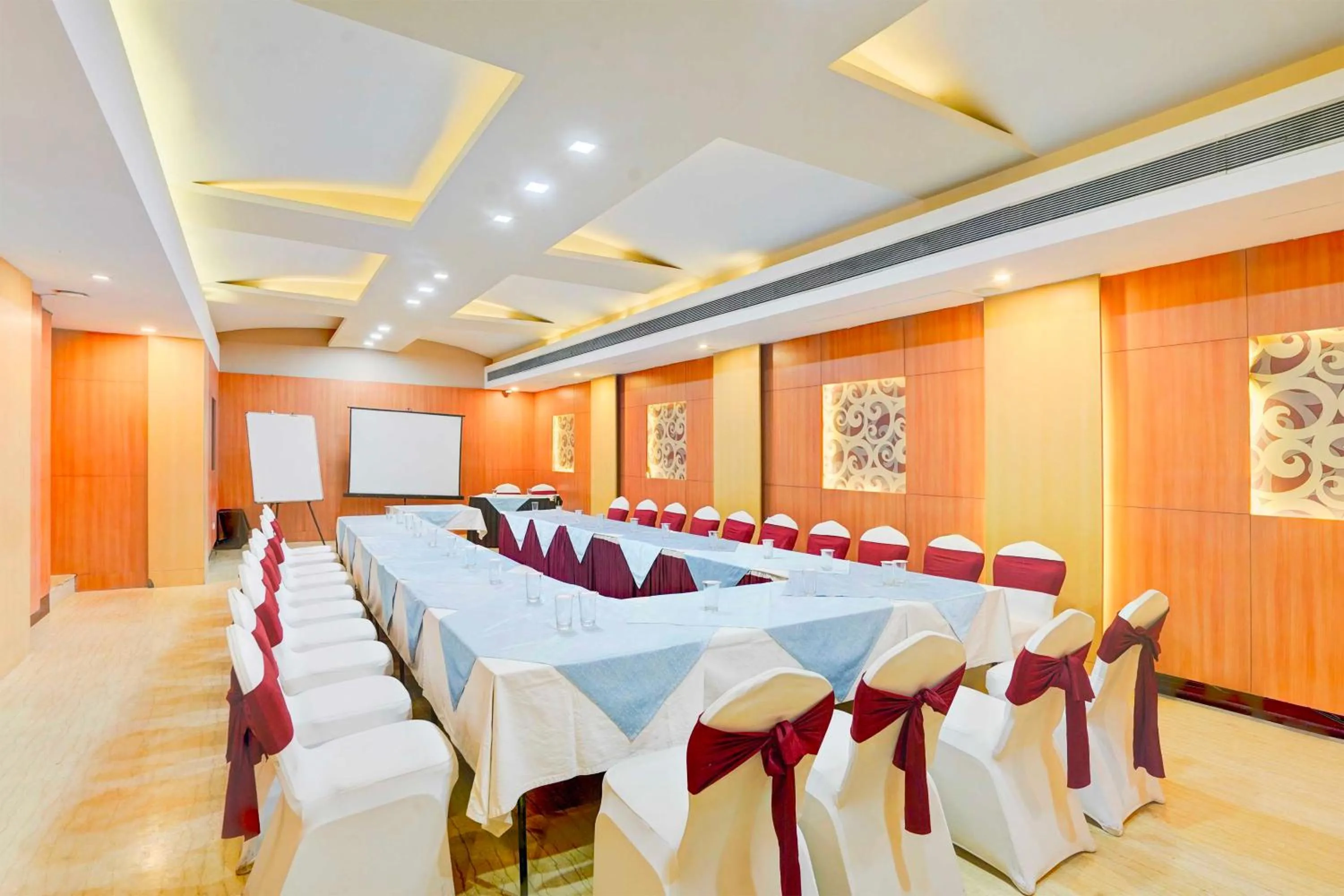 Business facilities in Palette Hotel Nisarga by Sunday Bhopal