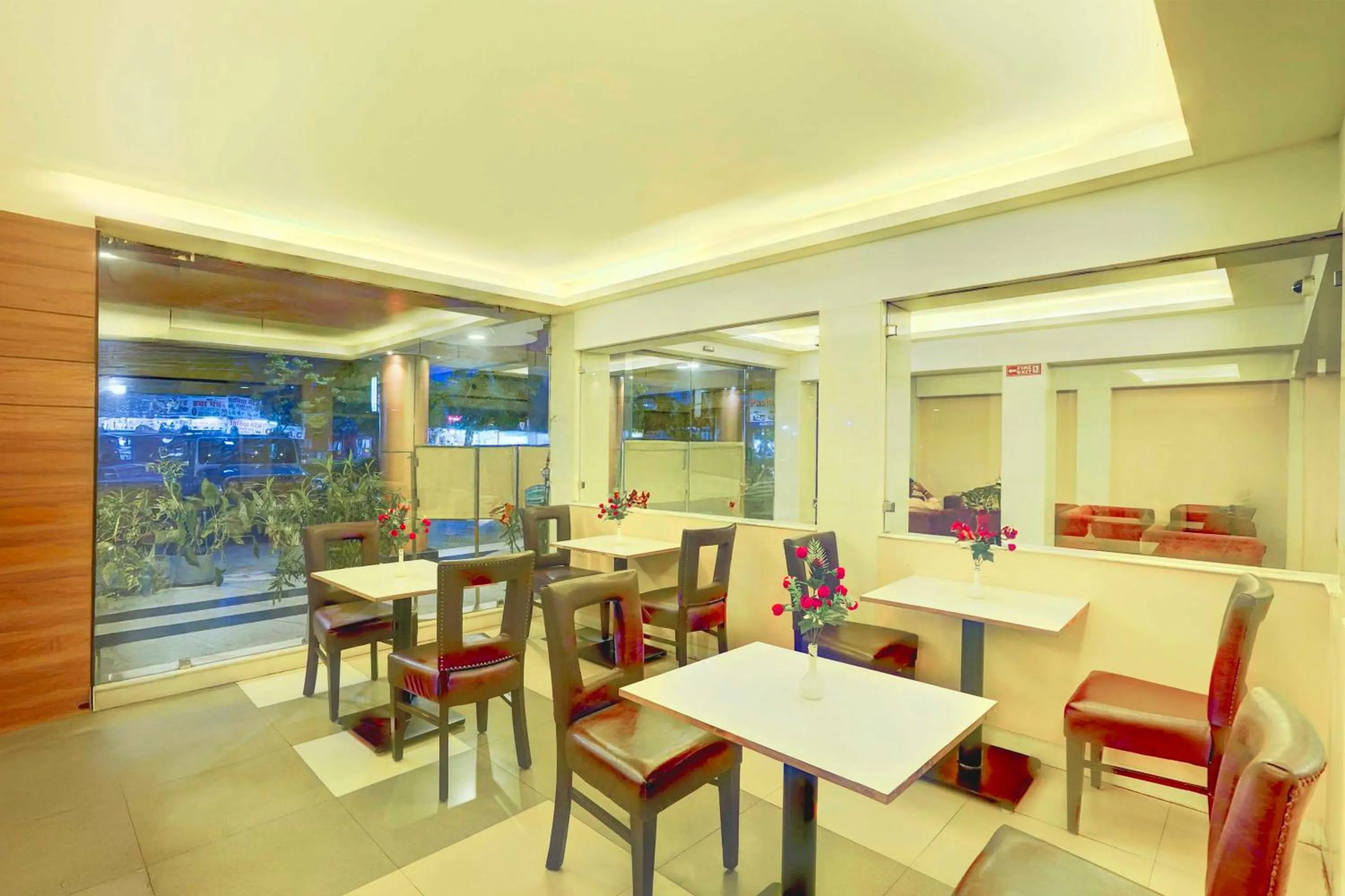 Restaurant/places to eat in Palette Hotel Nisarga by Sunday Bhopal