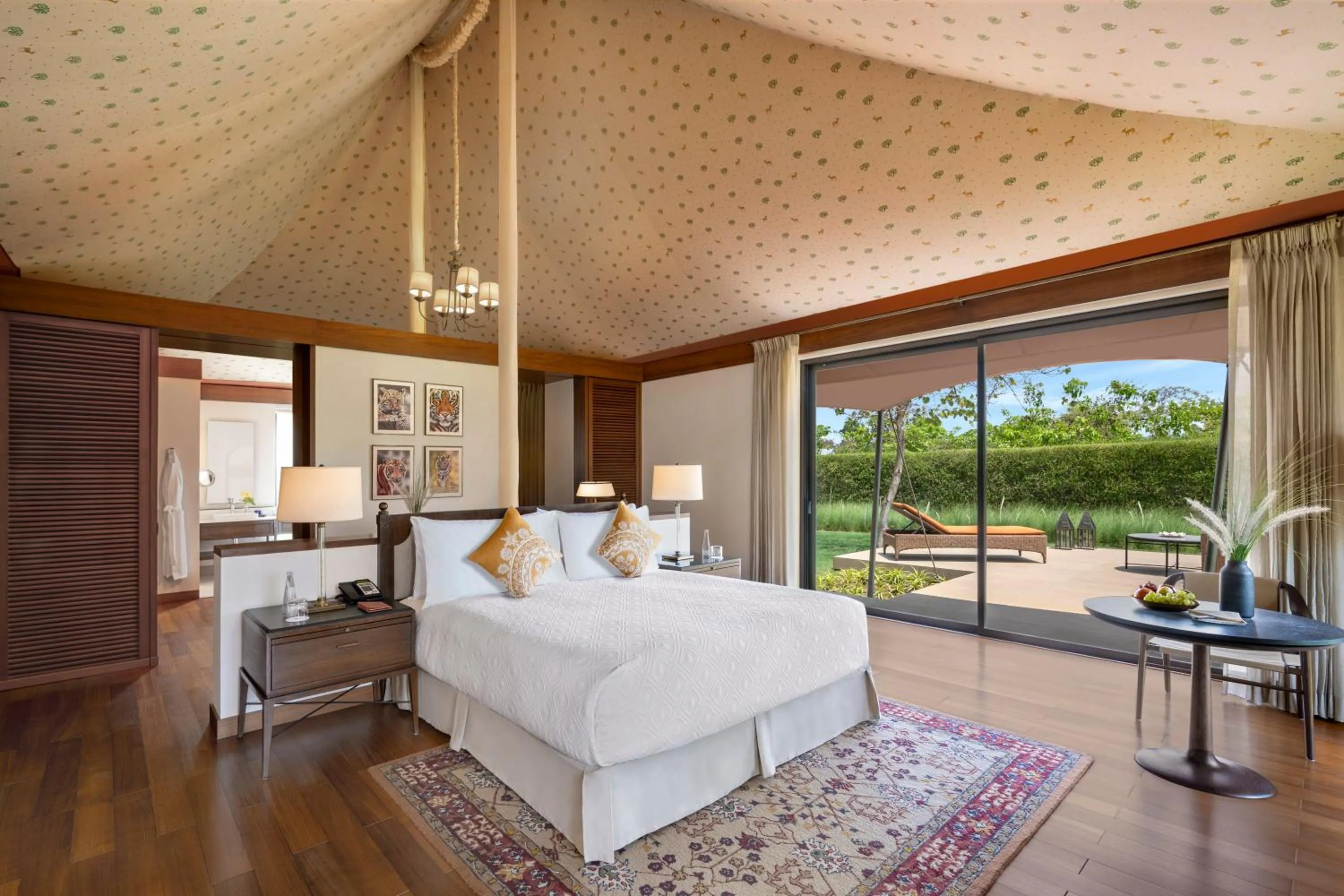 The Oberoi Vindhyavilas Wildlife Resort, Bandhavgarh